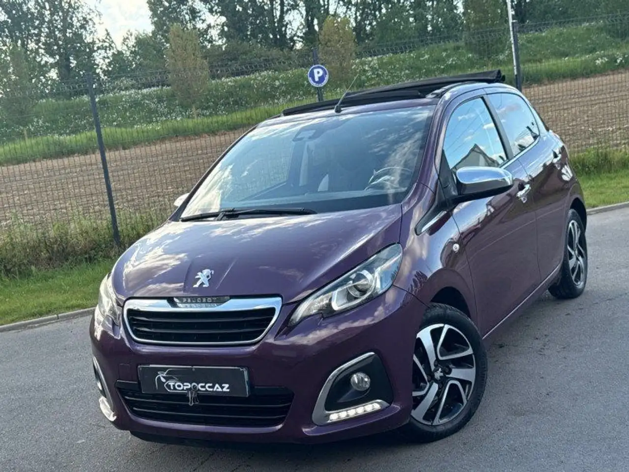 Peugeot 108 1.2 ESS 82CH ALLURE 5P * TOIT OUVRANT * 