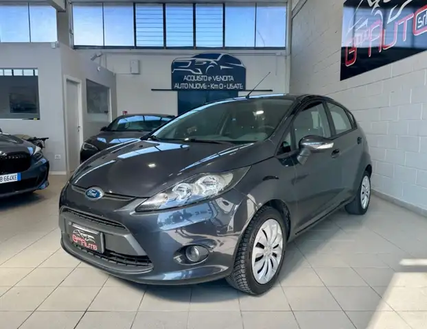 Ford Fiesta 1.2 82CV 5p. Titanium *NEOPATENTATI*