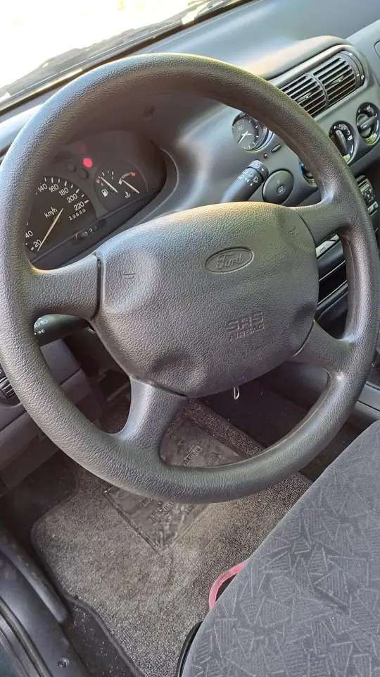 Ford Escort SW 1.8 td Ghia c/airbag, foto 11