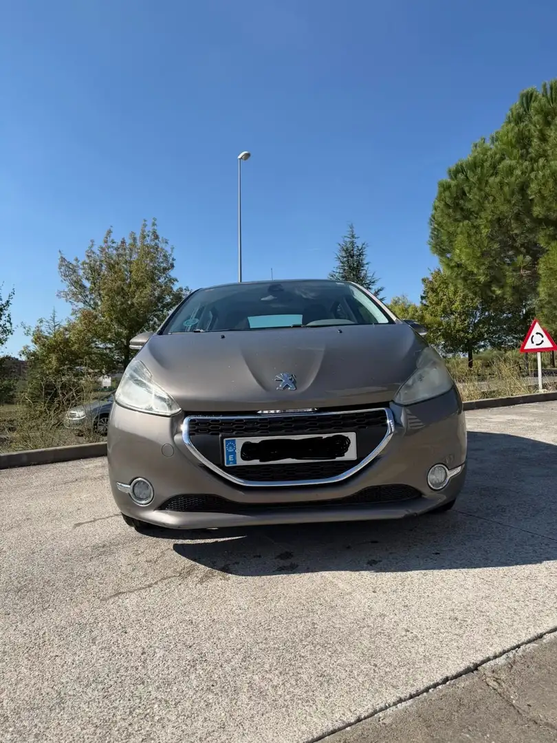 Peugeot 208 1.2 VTi Active Marrón - 2