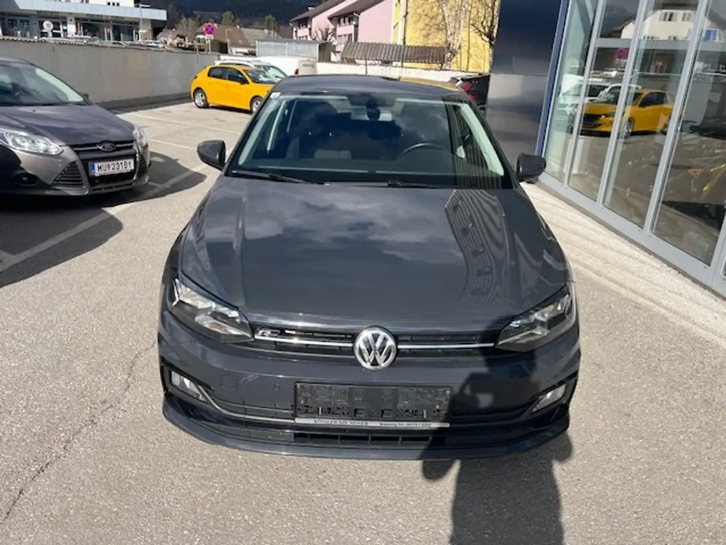 Volkswagen Polo 1,6 TDI SCR Comfortline Grau - 2