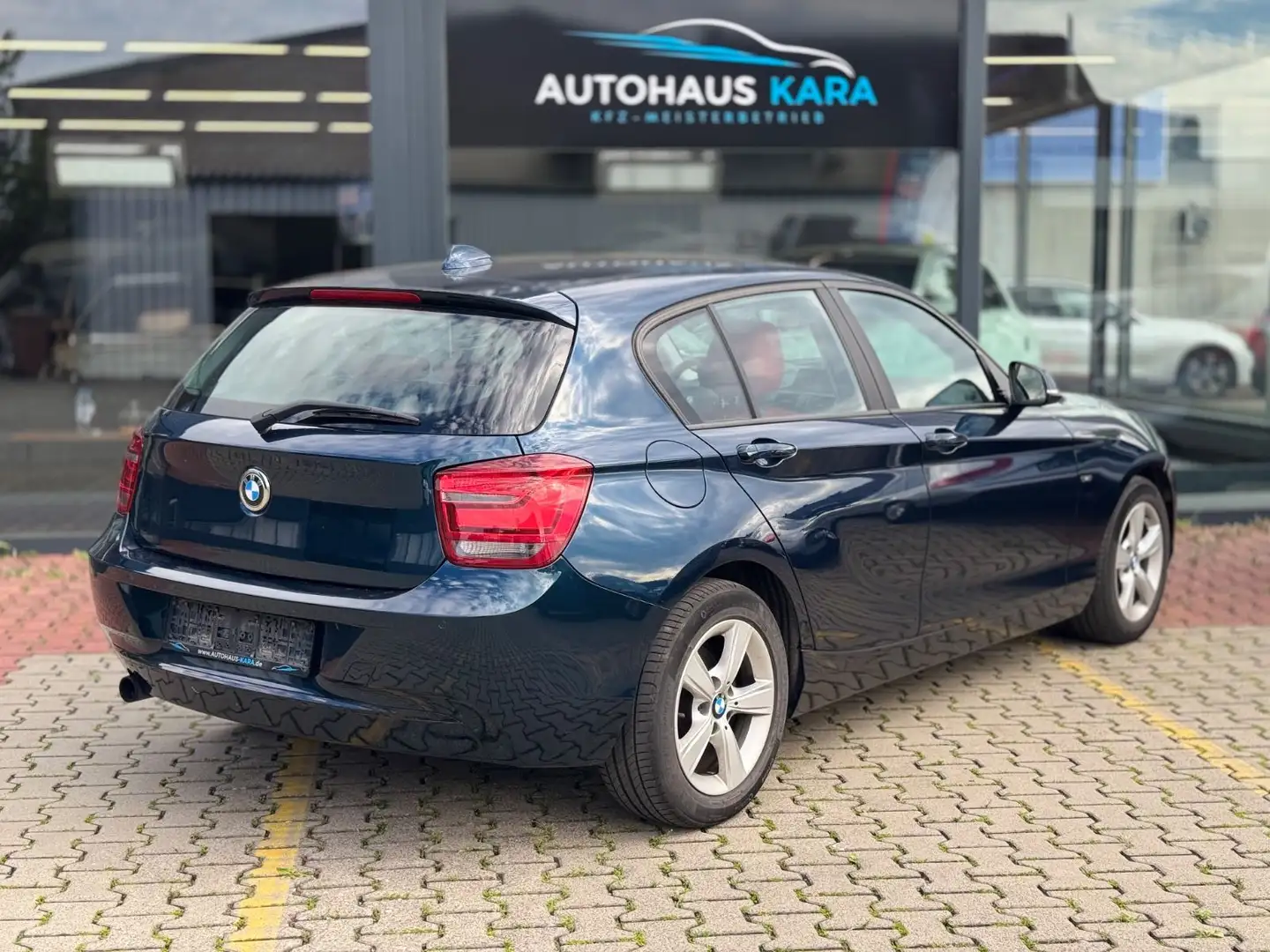BMW 118 i *AUTOMATIK/ROTES-LEDER/XENON* Blau - 2