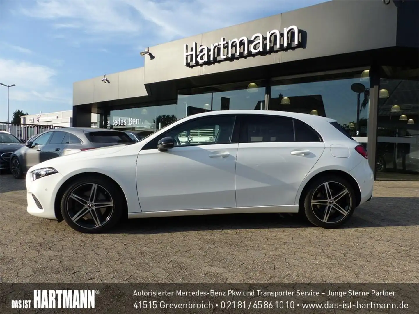 Mercedes-Benz A 220 PROGRESSIVE+NIGHT+PANO+RF-KAM+AMBIENT+MBUX Wit - 2