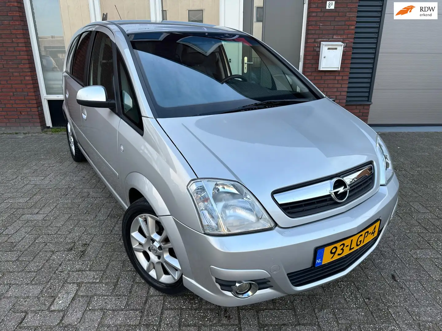 Opel Meriva 1.6-16V Cosmo / AUT / Leder / PDC / Navi / Clima Grijs - 1
