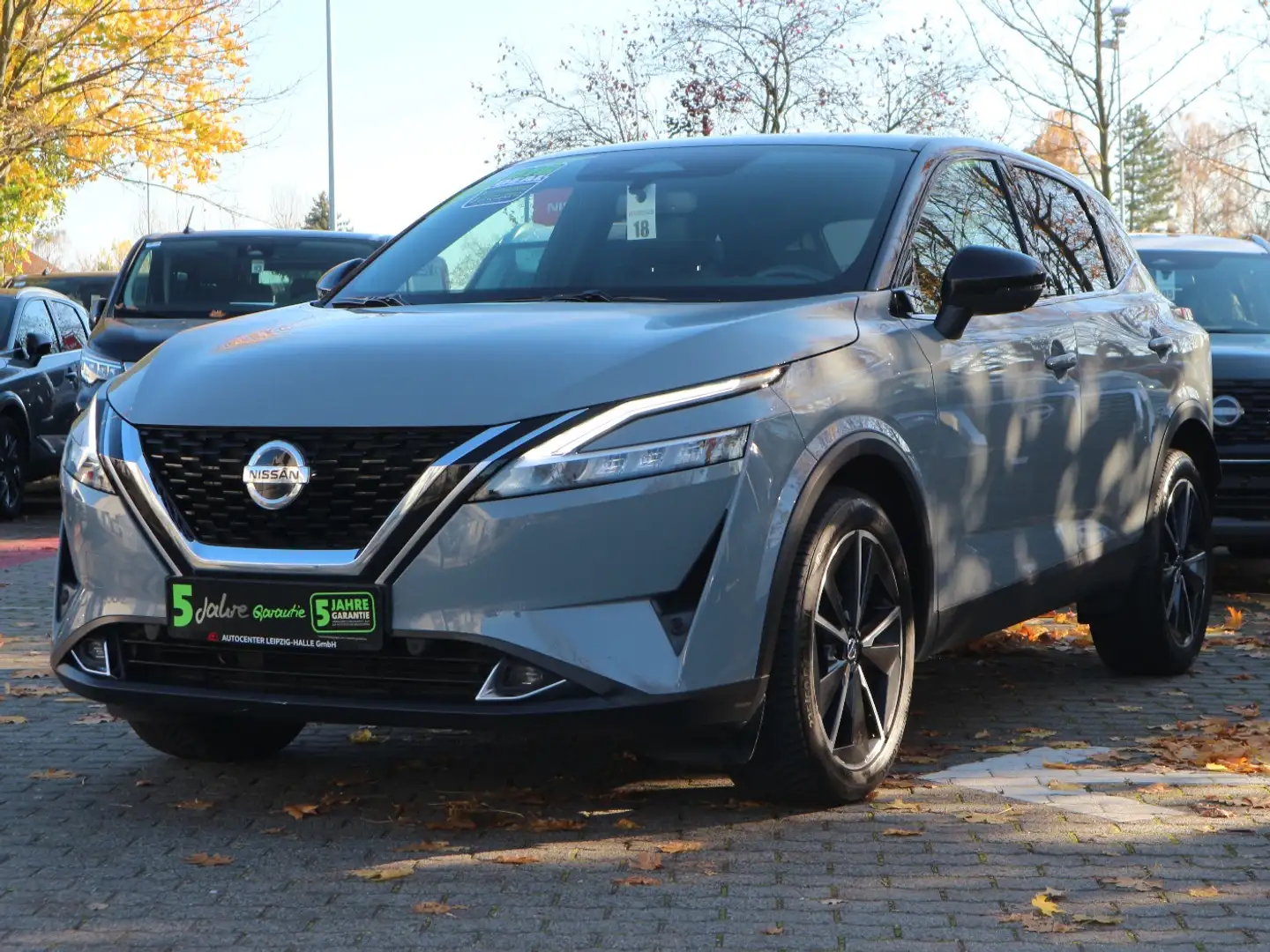 Nissan Qashqai 1.3 DIG-T MHEV Tekna ACC ProPilot 360° Schwarz - 2