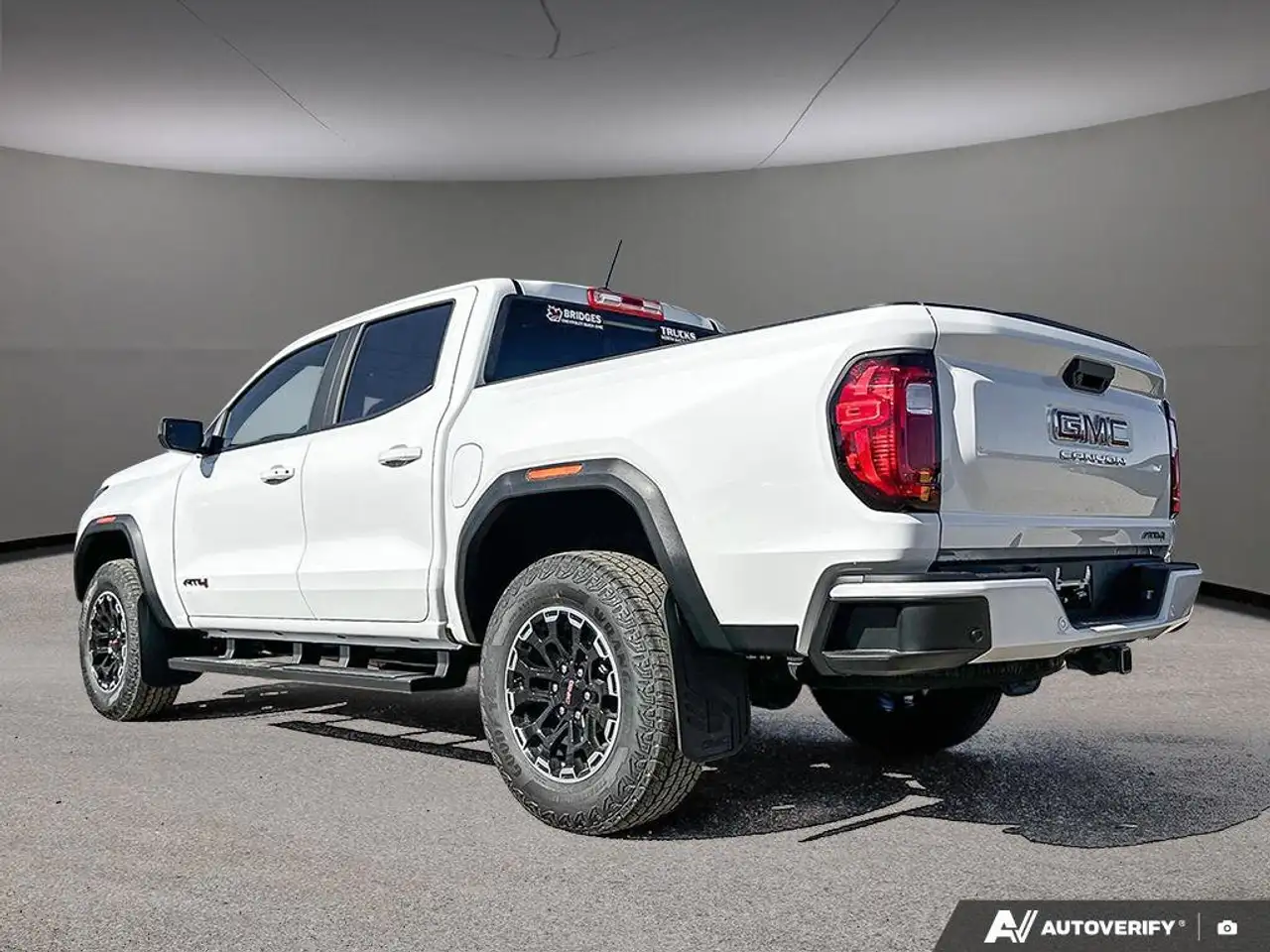 GMC Canyon снимка GMC Canyon