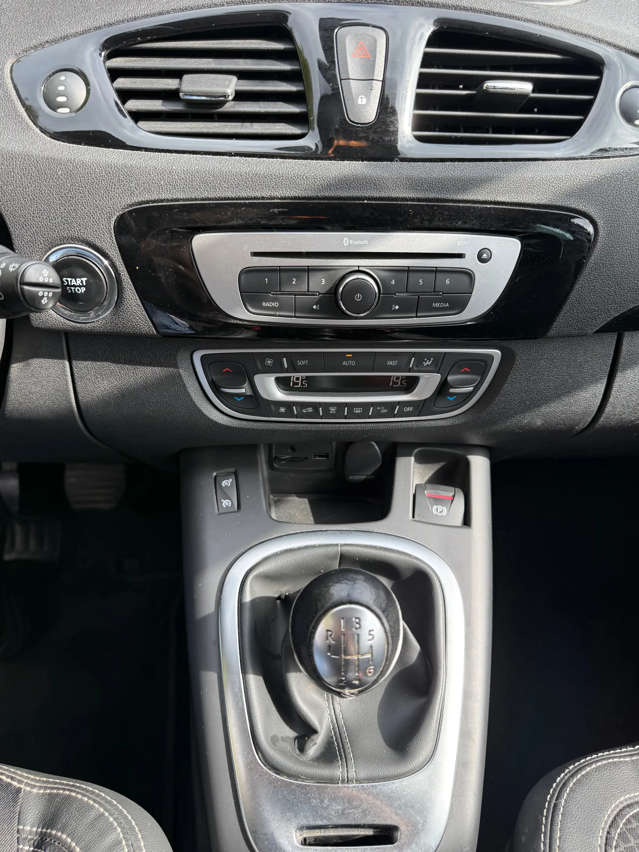 Renault Grand Scenic Grand BOSE Edition*7 Sitzer*1.HAND — photo 15