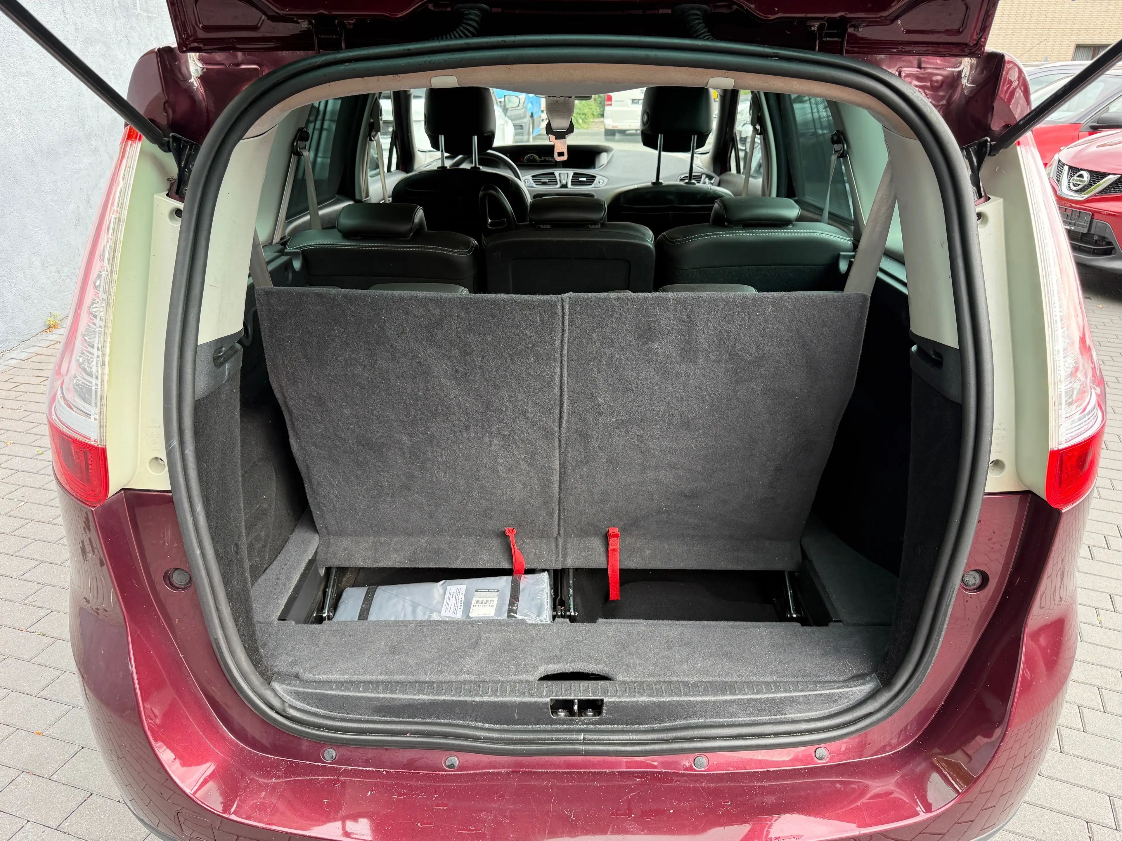 Renault Grand Scenic Grand BOSE Edition*7 Sitzer*1.HAND — photo 8