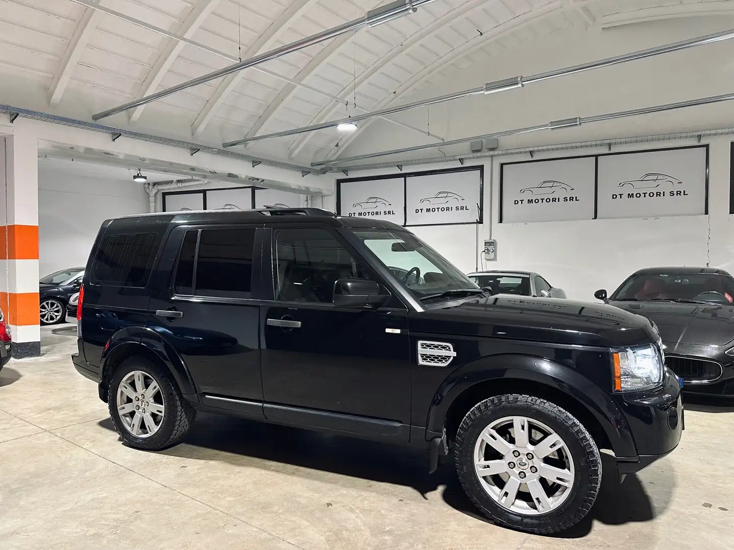 Land Rover Discovery 3.0 sdV6 HSE 7 POSTI - TETTO - UNICOPROPRIETARIO Noir - 1