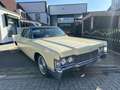 Lincoln Continental Coupe Geel - thumbnail 28