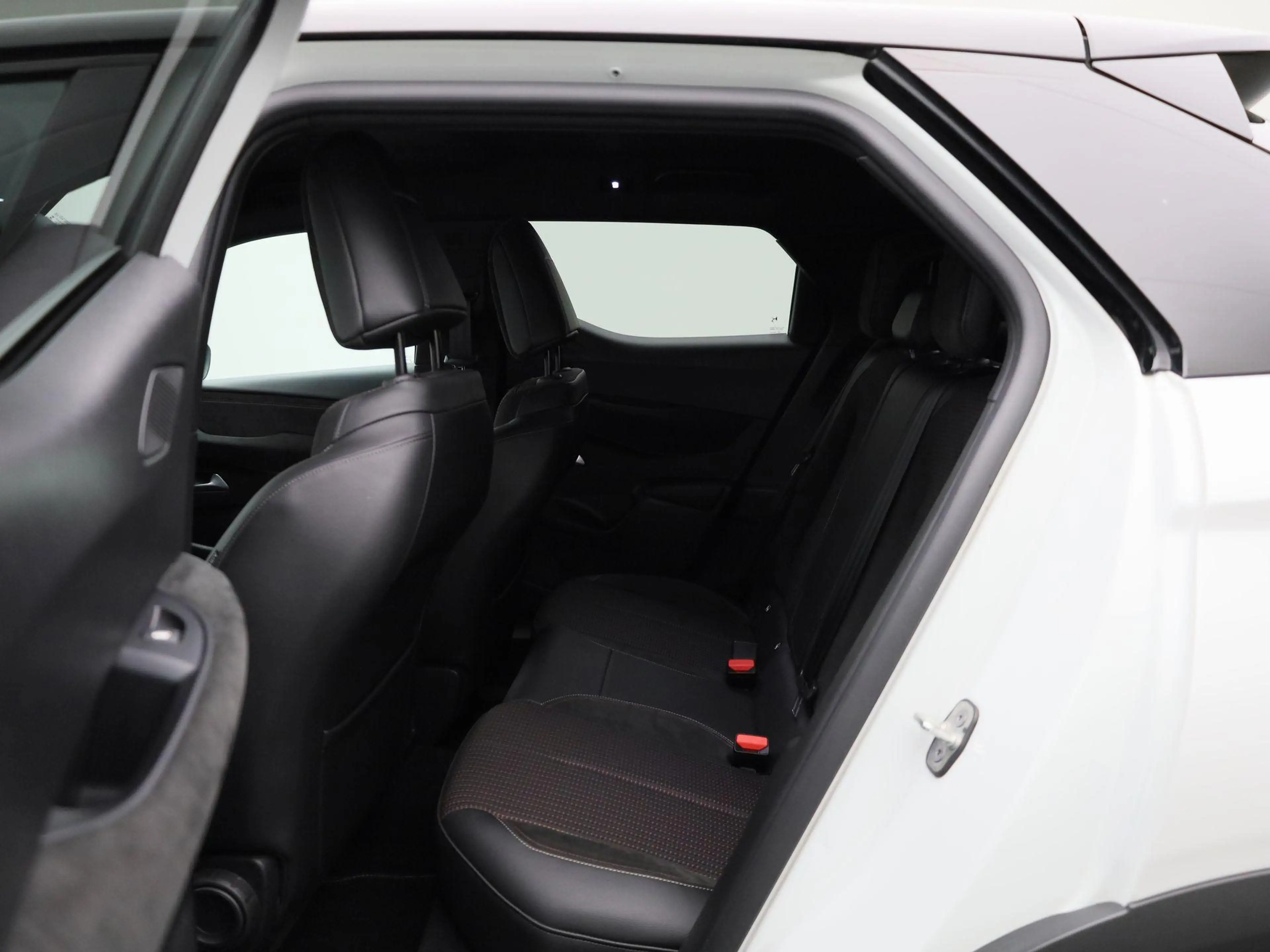 DS Automobiles DS 3 Crossback PureTech 130 Automatic PERFORMANCE Line — photo 10