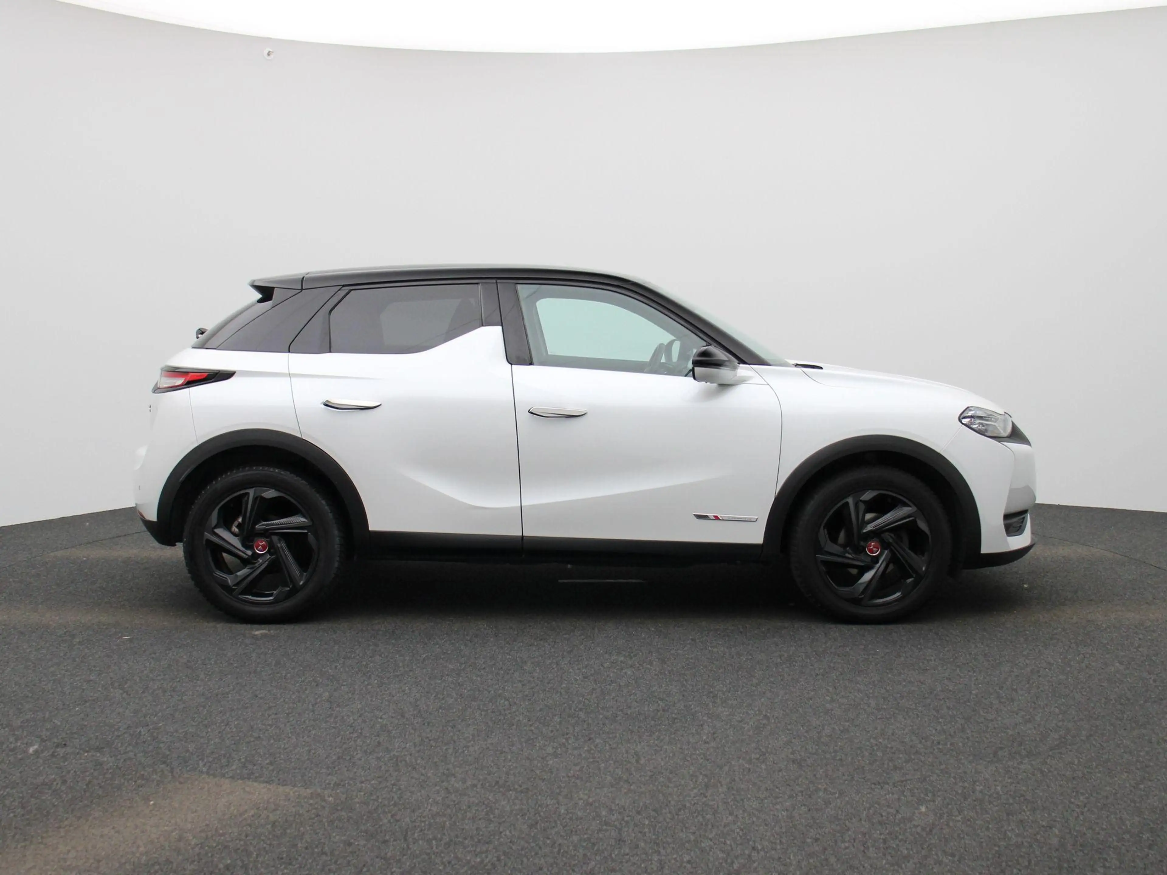 DS Automobiles DS 3 Crossback PureTech 130 Automatic PERFORMANCE Line — photo 6