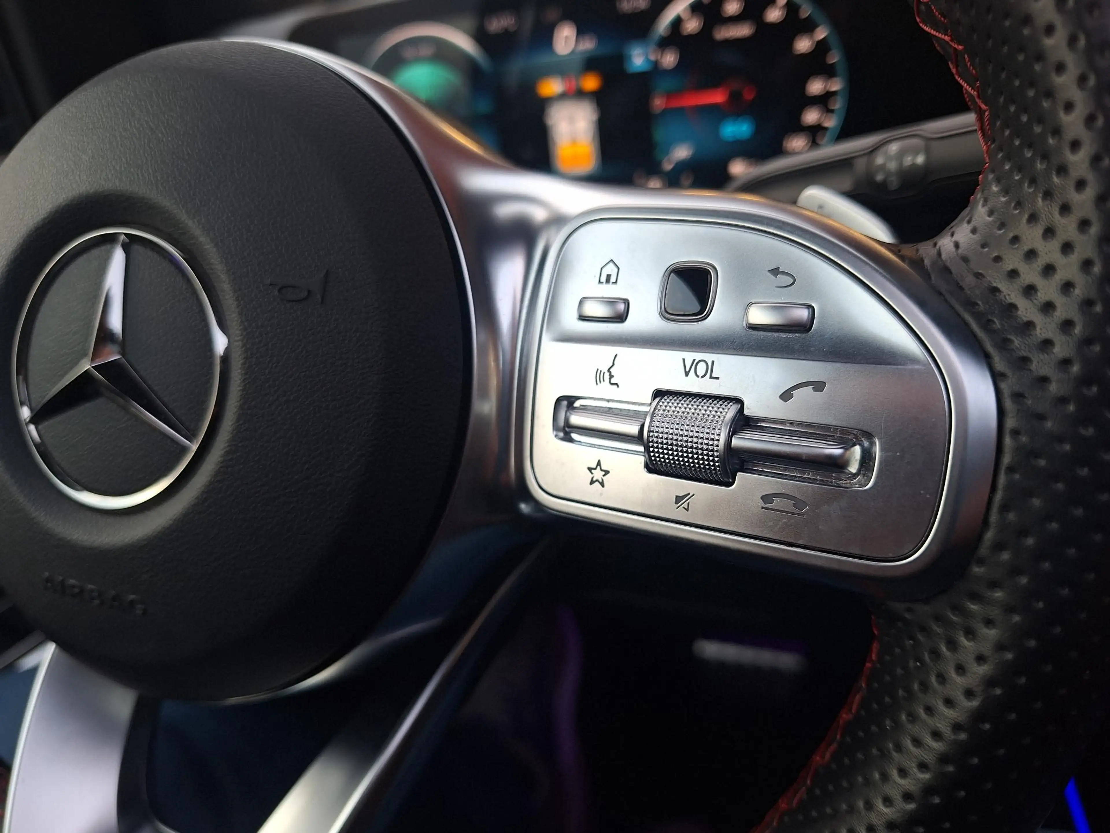 Mercedes-Benz B 250 e Business Solution AMG Limited | Pano | AMG pack — photo 42