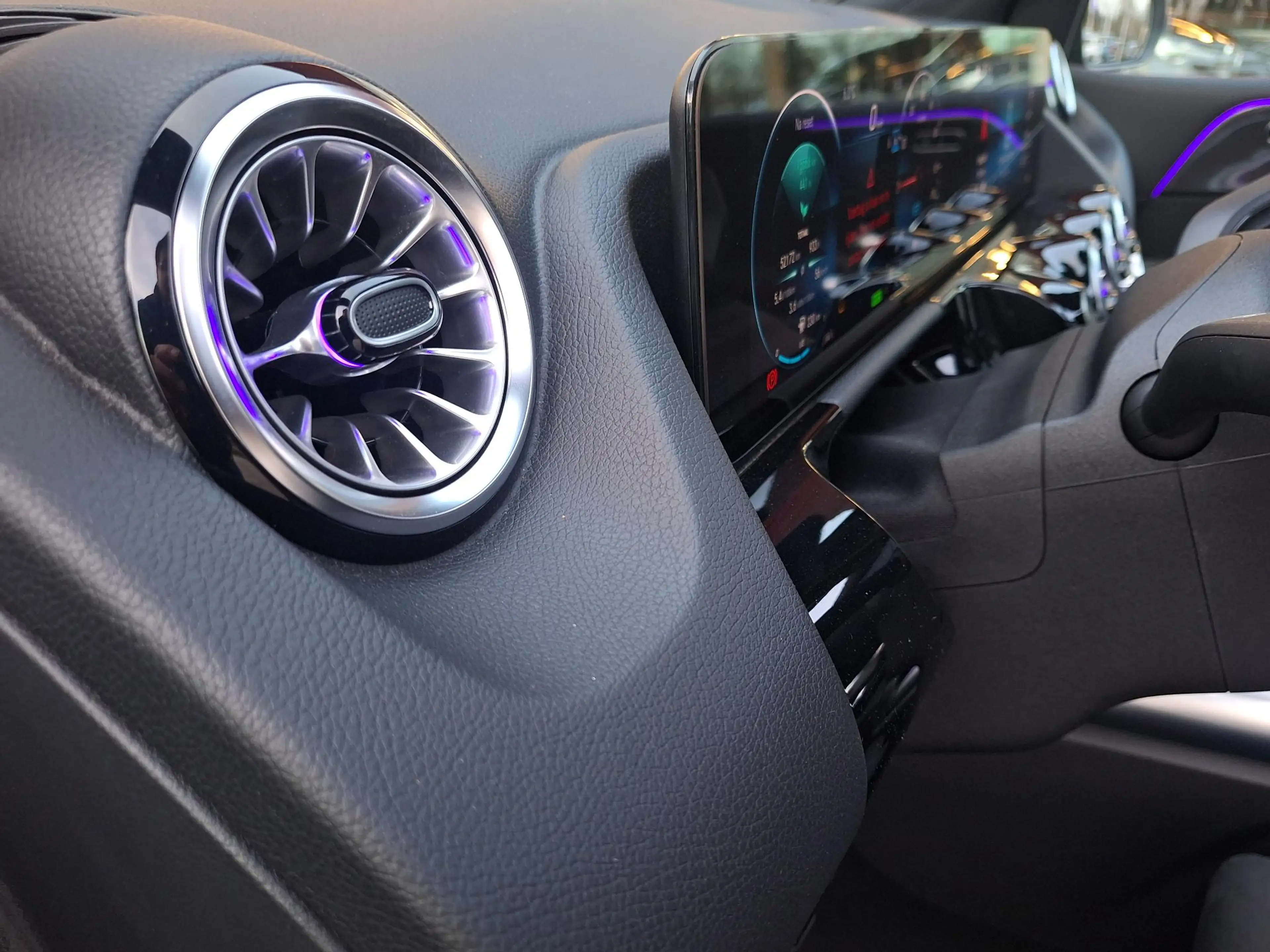 Mercedes-Benz B 250 e Business Solution AMG Limited | Pano | AMG pack — photo 39