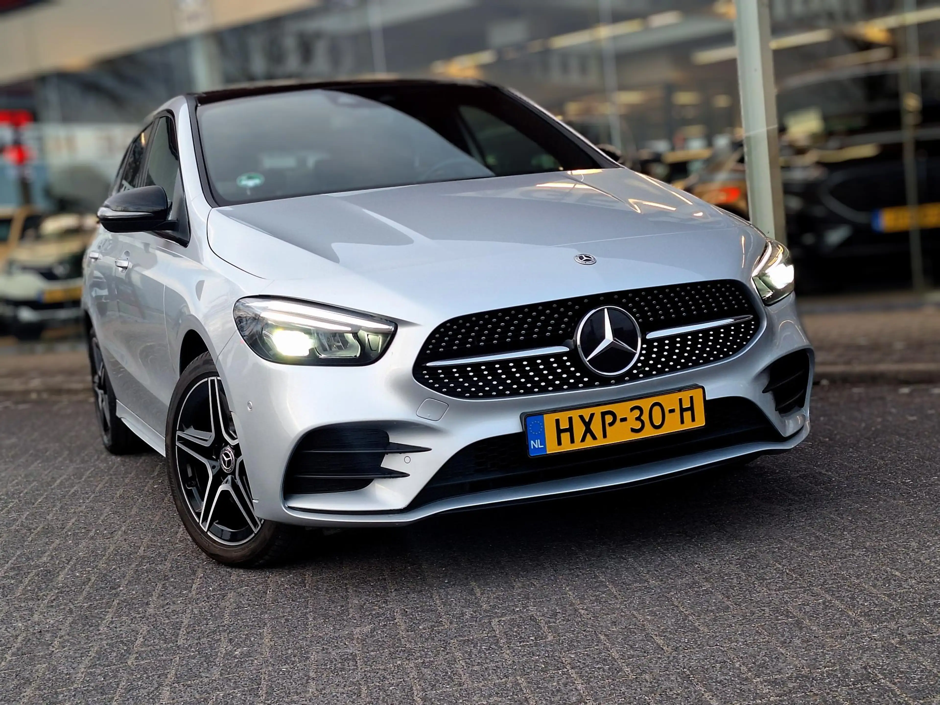 Mercedes-Benz B 250 e Business Solution AMG Limited | Pano | AMG pack — photo 9