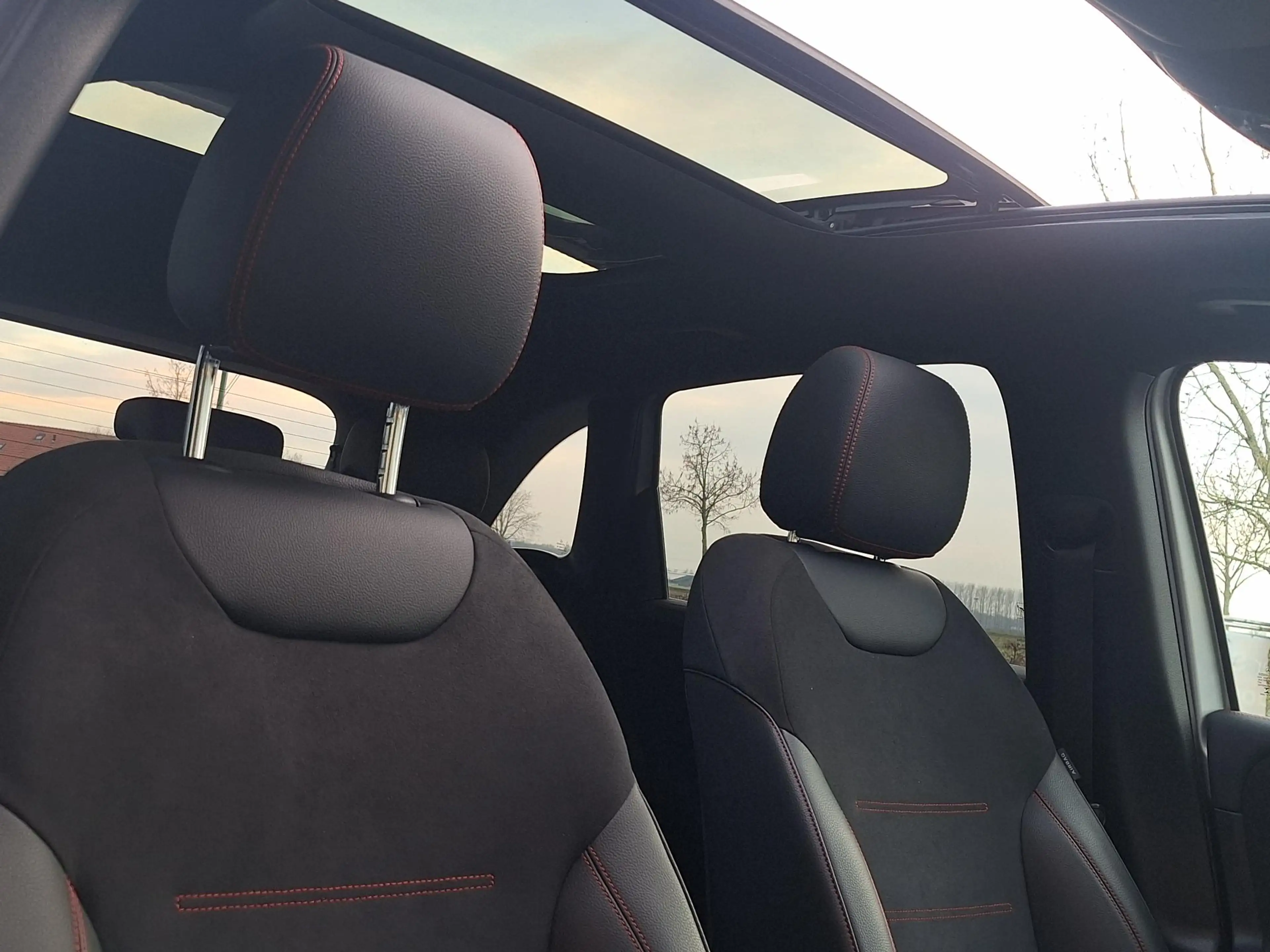 Mercedes-Benz B 250 e Business Solution AMG Limited | Pano | AMG pack — photo 34