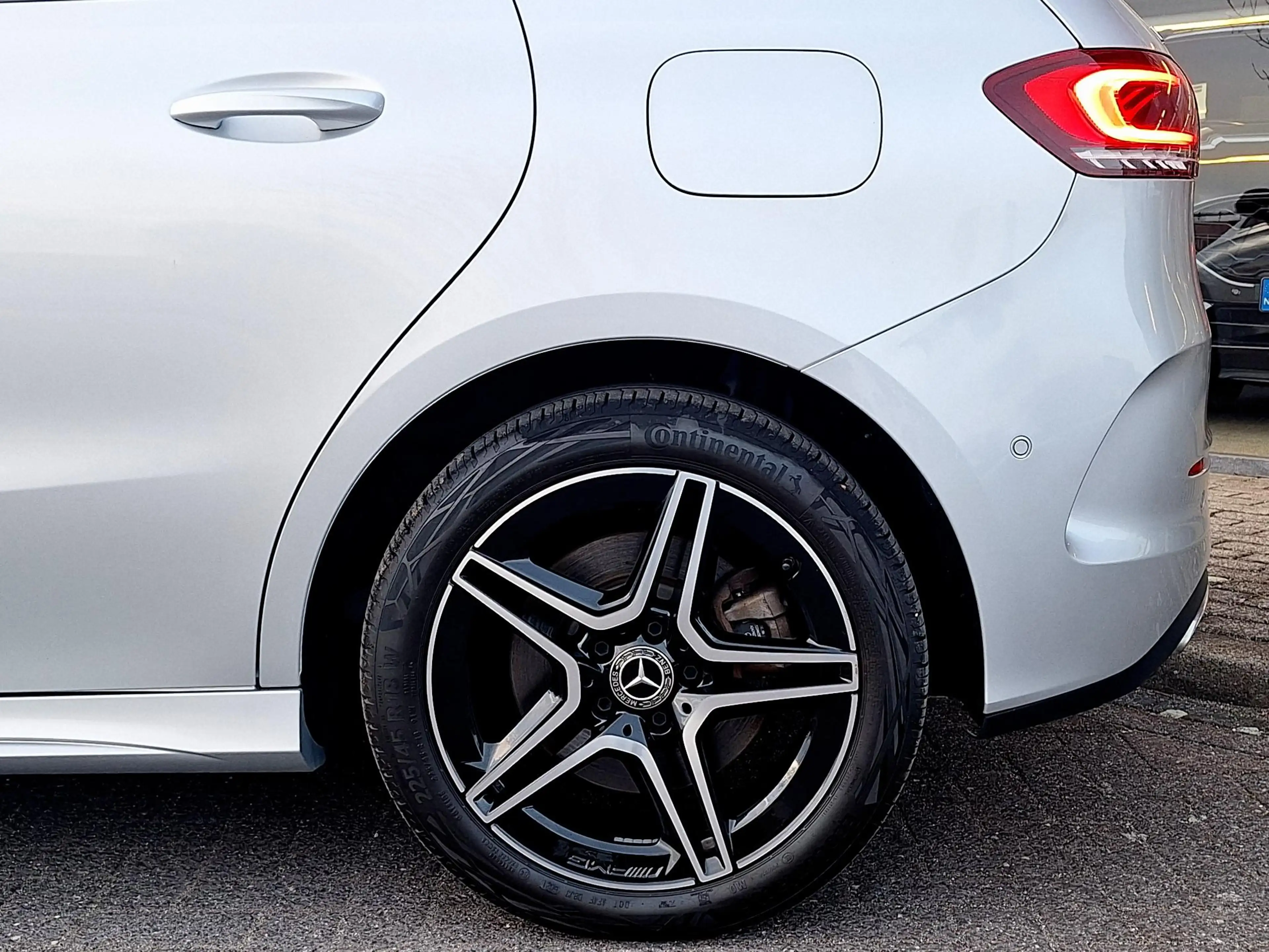 Mercedes-Benz B 250 e Business Solution AMG Limited | Pano | AMG pack — photo 5