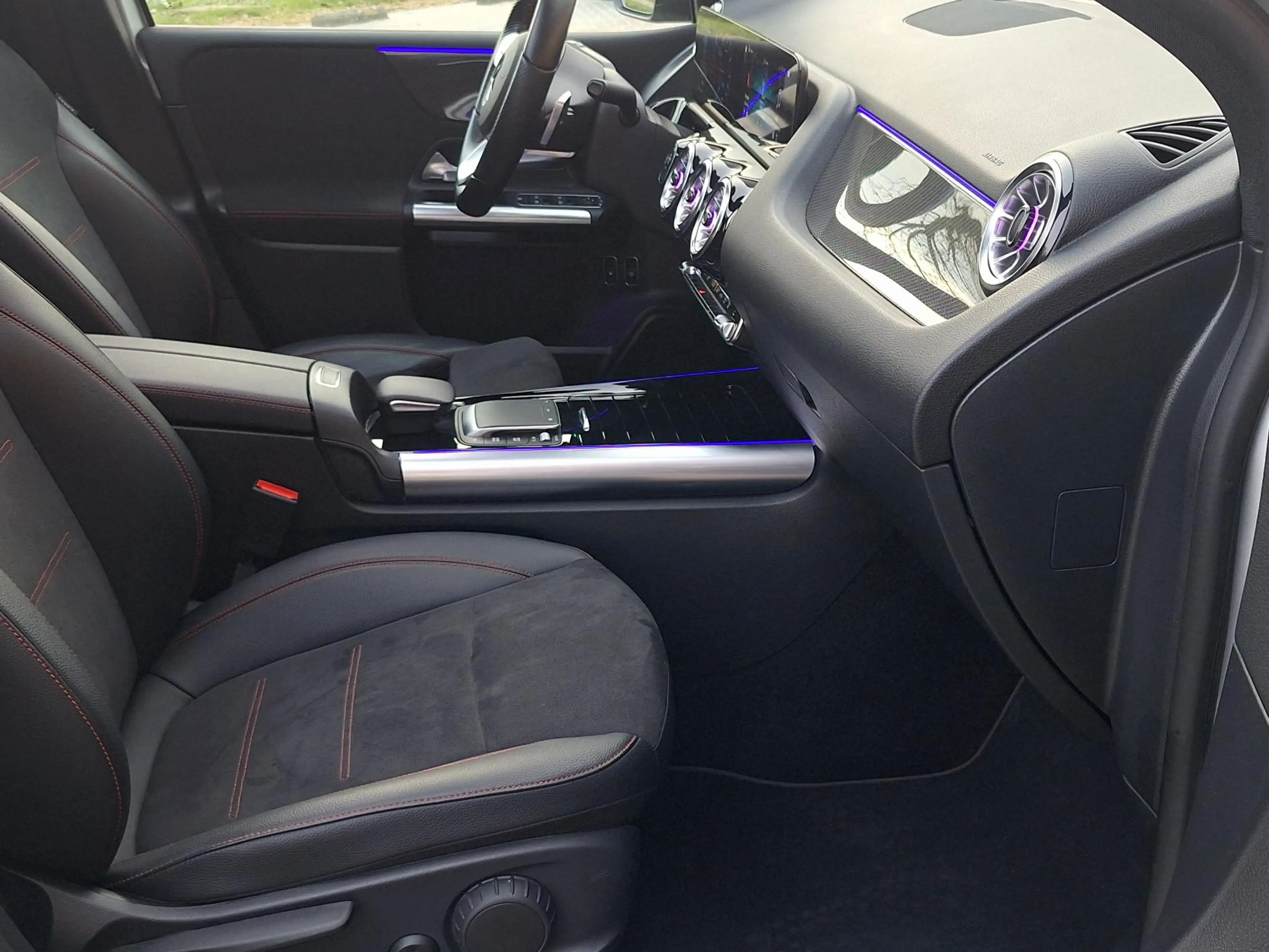 Mercedes-Benz B 250 e Business Solution AMG Limited | Pano | AMG pack — photo 19