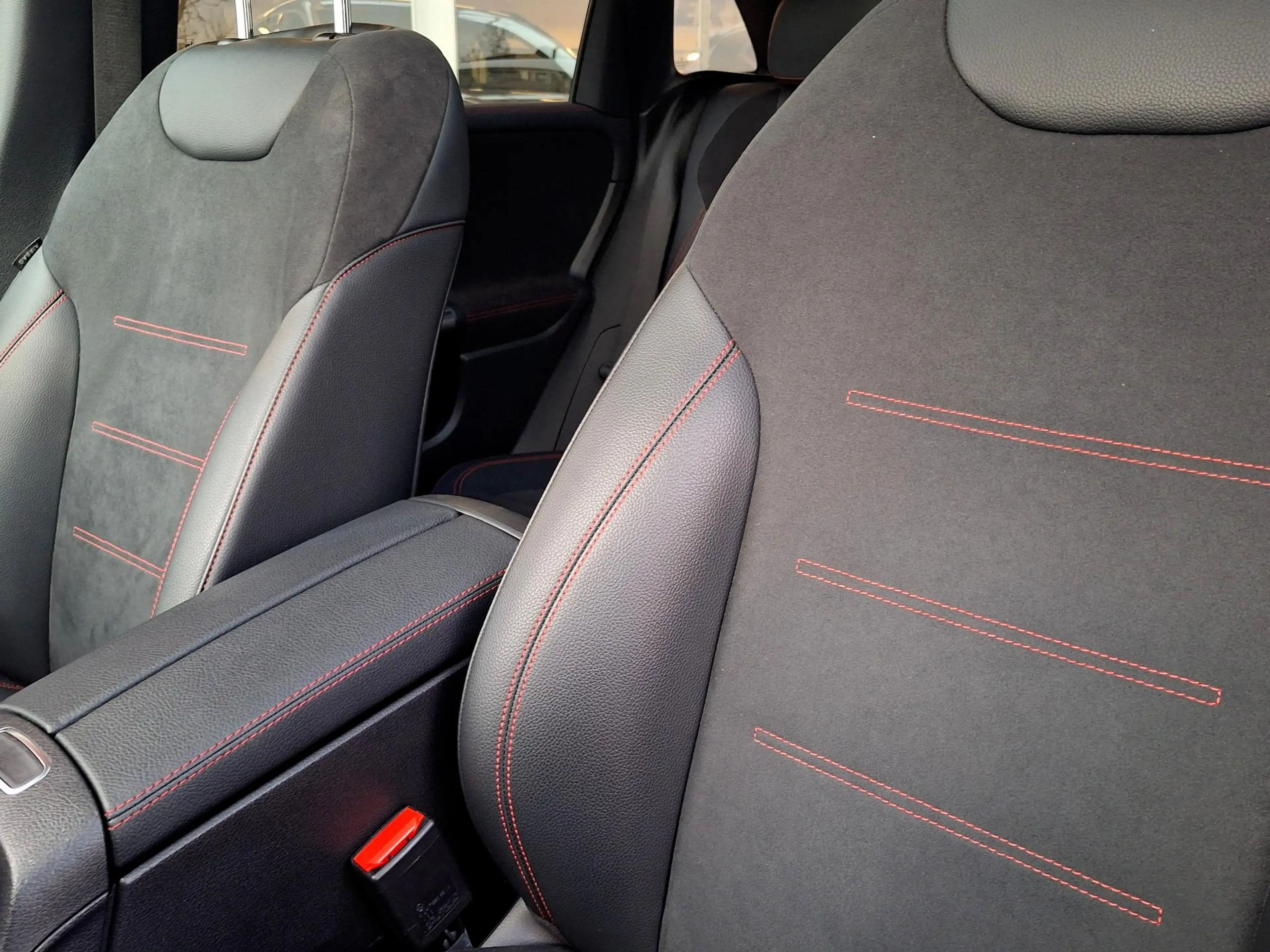 Mercedes-Benz B 250 e Business Solution AMG Limited | Pano | AMG pack — photo 7