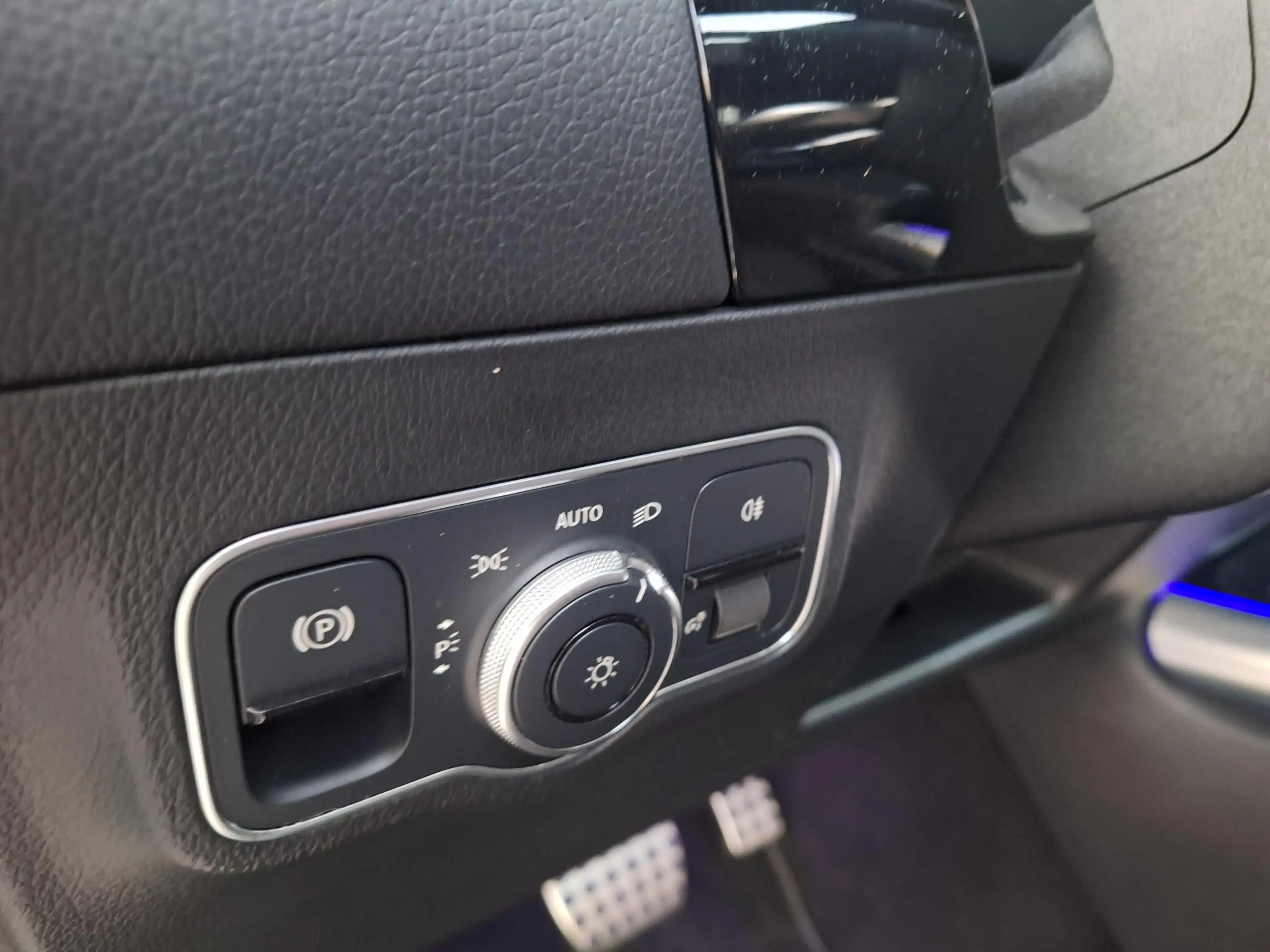 Mercedes-Benz B 250 e Business Solution AMG Limited | Pano | AMG pack — photo 38