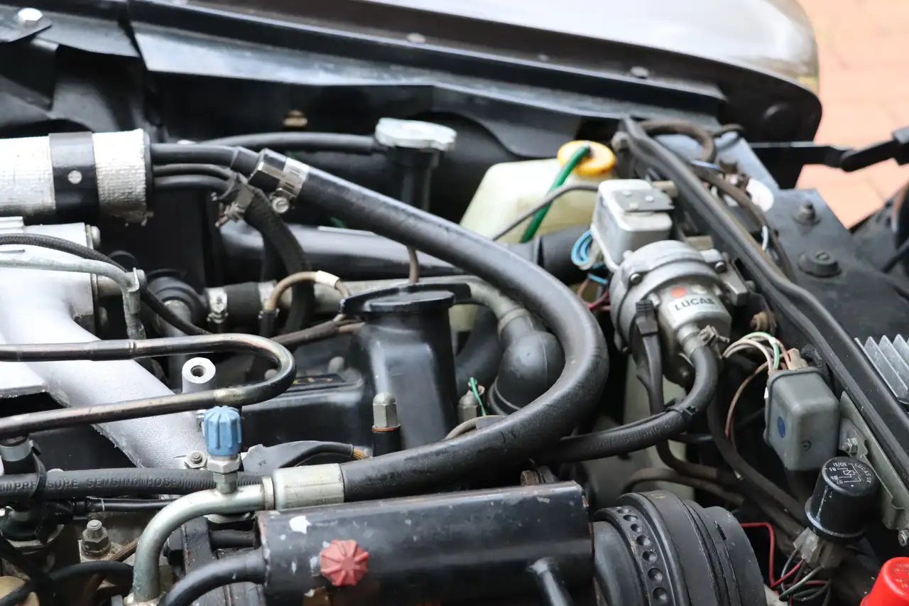 Daimler Double Six Vanden Plas, foto 11