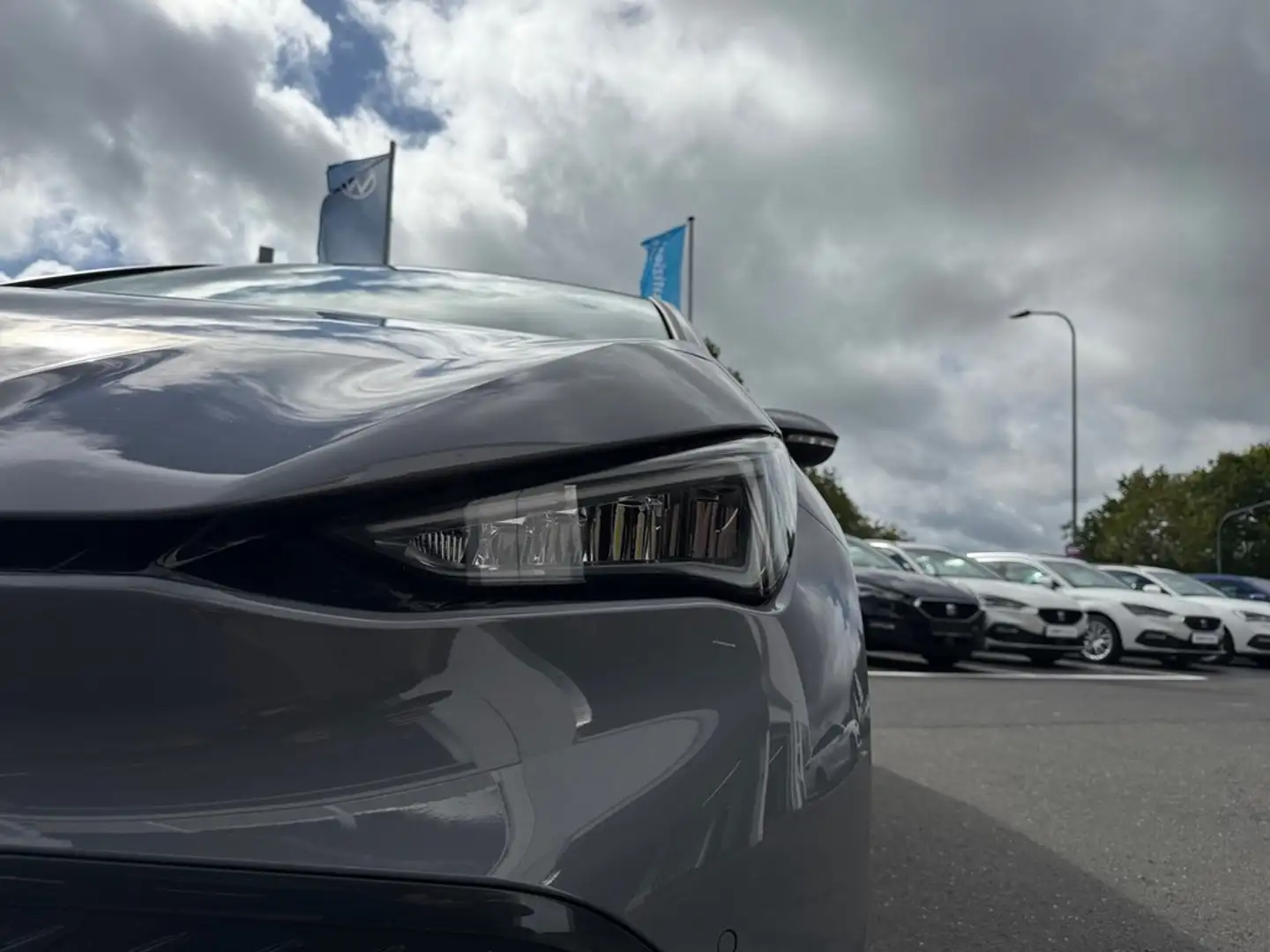 CUPRA Born 150 kW Grau - 2