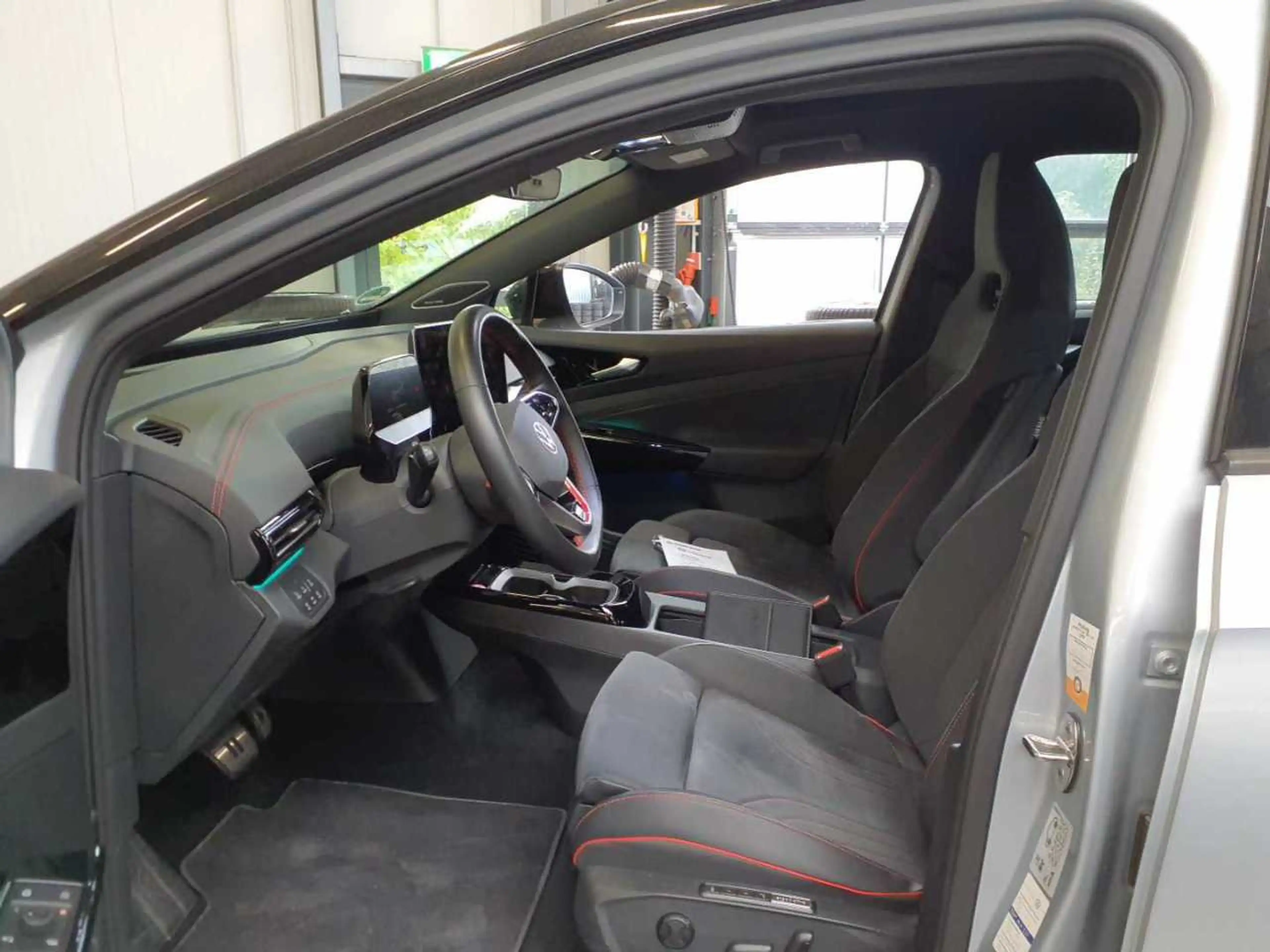 Volkswagen ID.4 GTX +CCS+WÄRMEPUMPE+AHK+PANORAMA+MASSAGE+ — photo 3