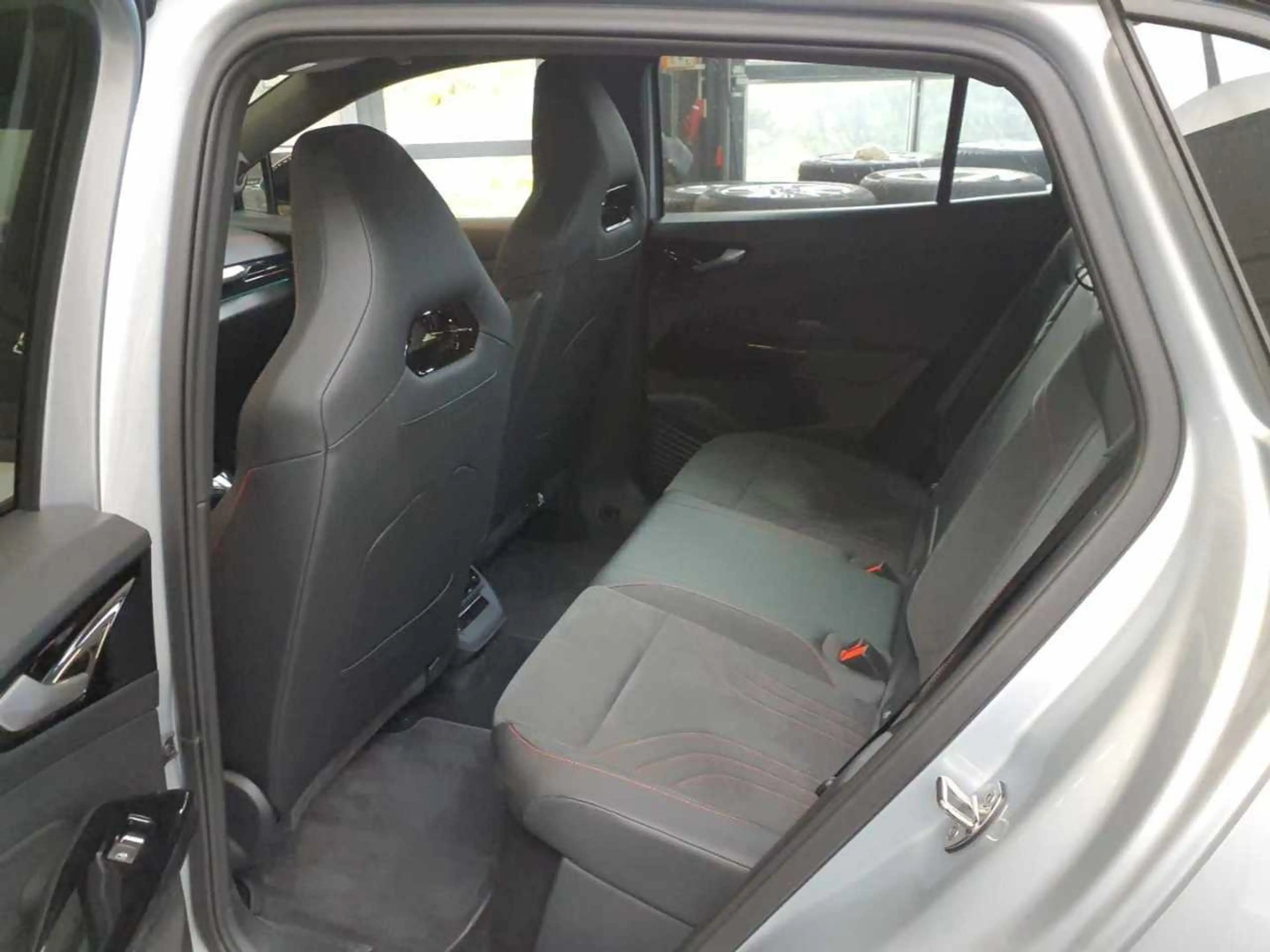 Volkswagen ID.4 GTX +CCS+WÄRMEPUMPE+AHK+PANORAMA+MASSAGE+ — photo 4
