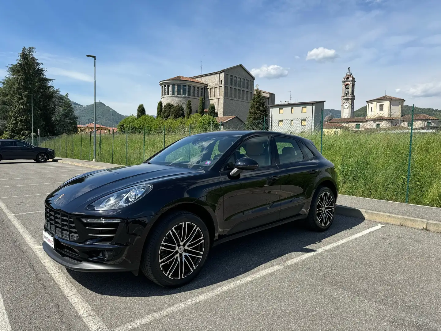 Porsche Macan 2.0 252 CV *PARI AL NUOVO* Noir - 1