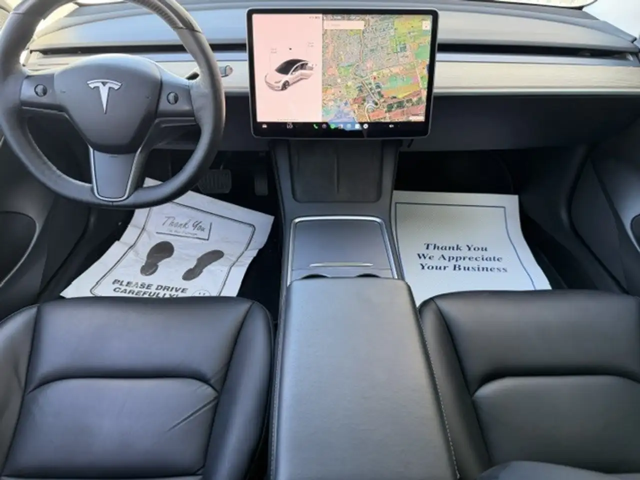 Tesla Model 3 снимка Tesla Model 3