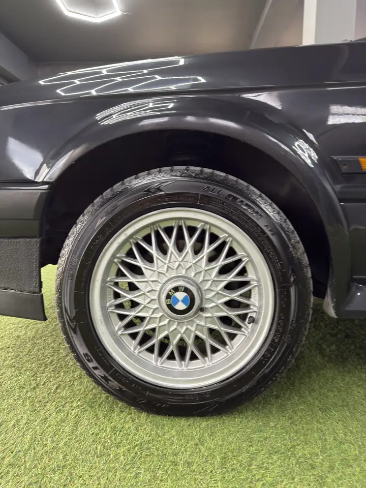 BMW 325iX 4x4 4p, foto 2