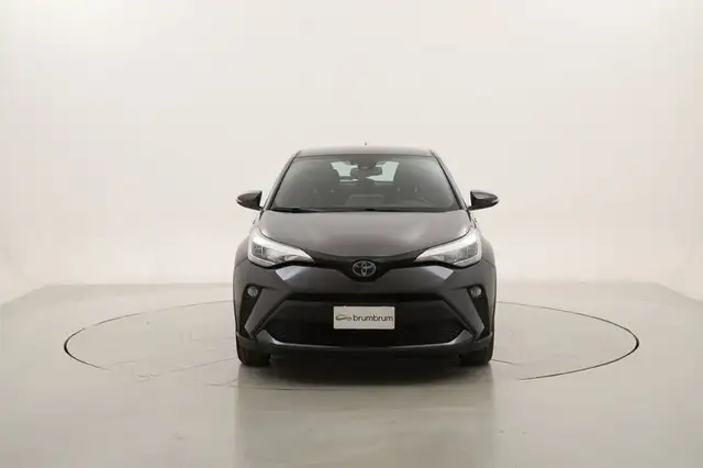Toyota C-HR view 8