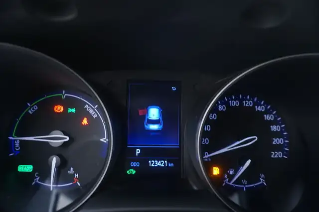 Toyota C-HR view 12