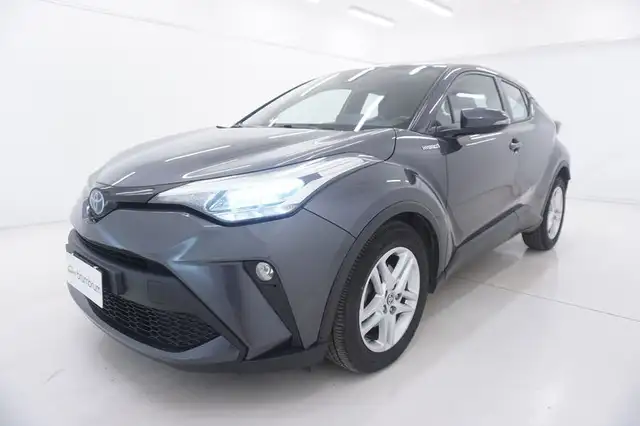 Toyota C-HR view 9