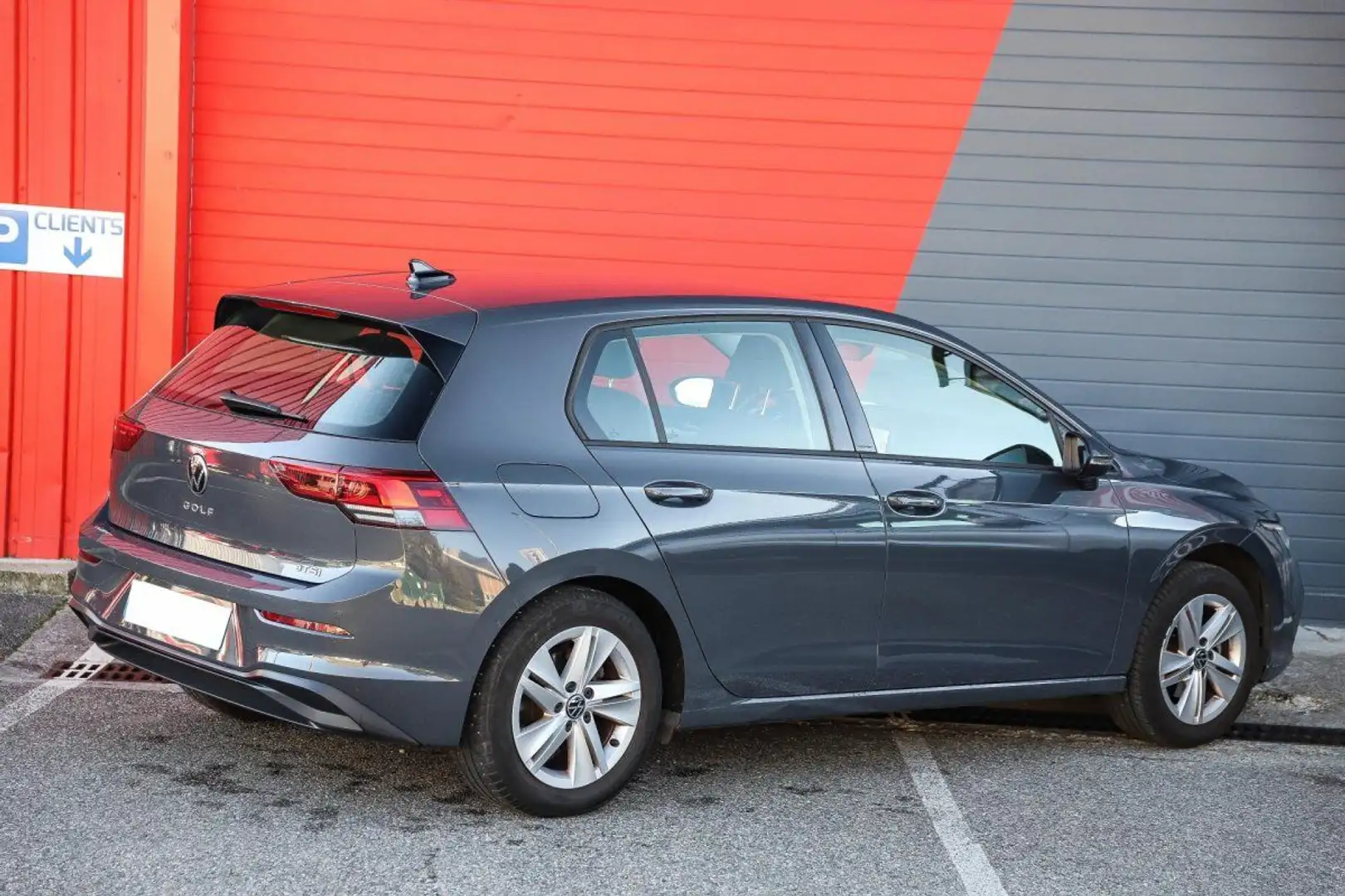 Volkswagen Golf 8 VII 1.0 eTSI 110 DSG 7 Life Business GPS CAMERA Grijs - 2