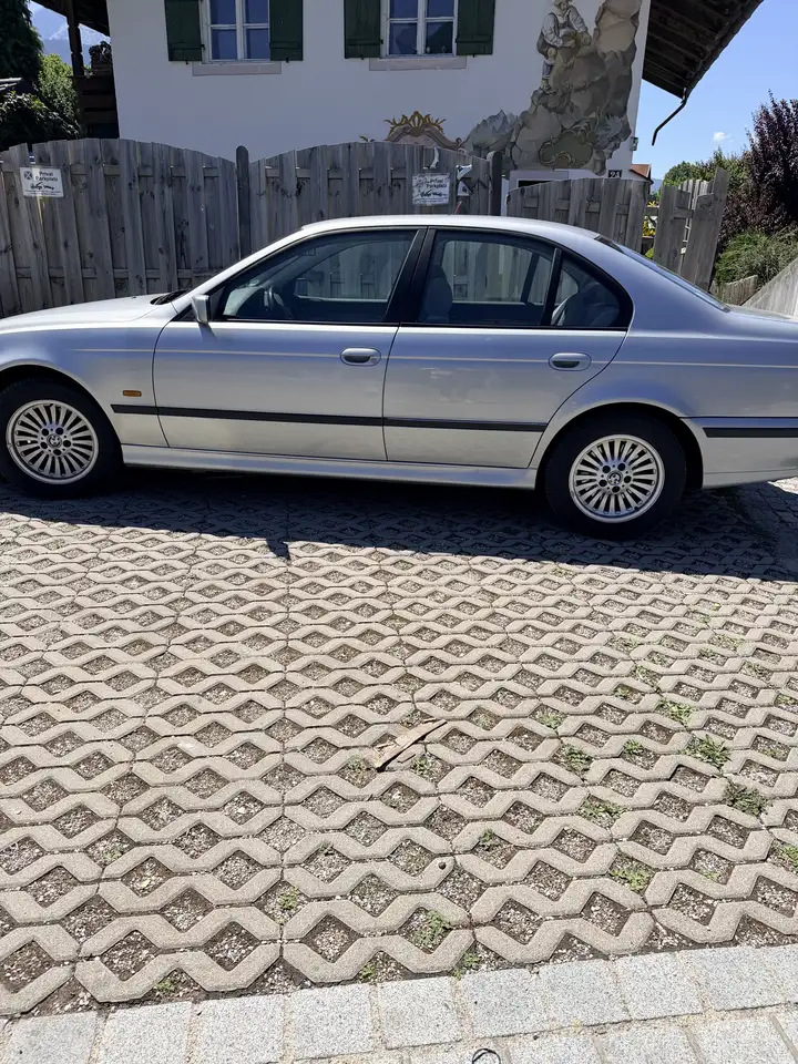 BMW 528i, foto 4