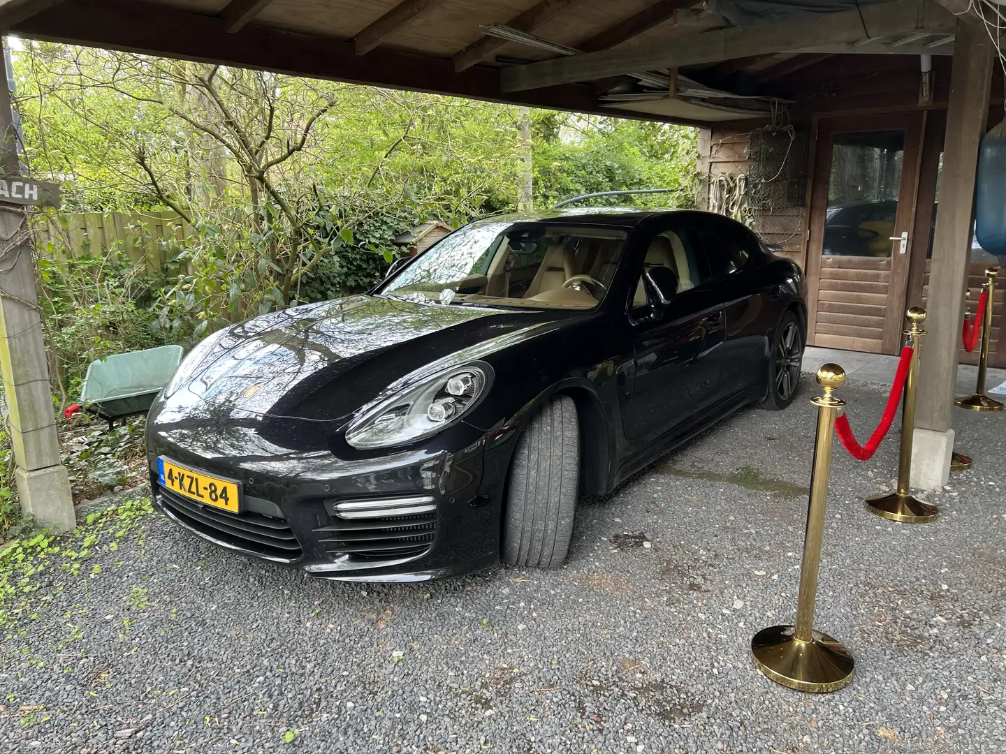 Porsche Panamera 4.8 turbo akrapovic uitlaat, dealer onderhouden Zwart - 1
