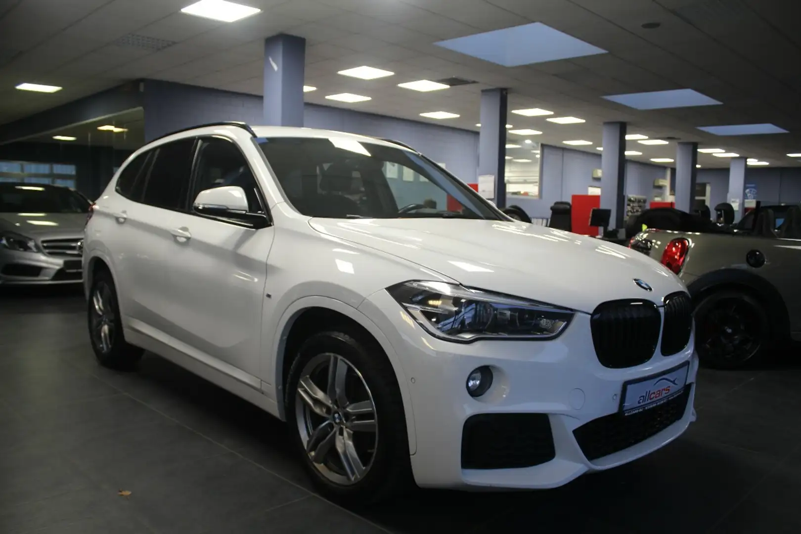 BMW X1 sDrive18i - M Sport - 1.Hand - Weiß - 1