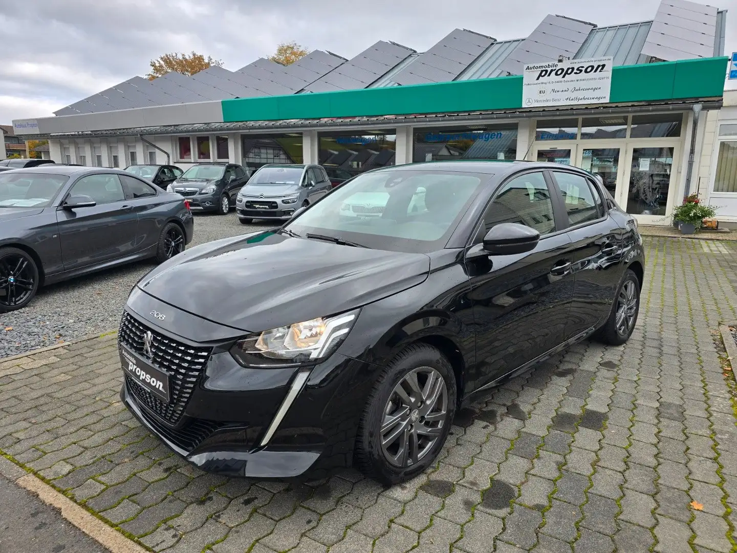 Peugeot 208 Active Pack SHZ Schwarz - 1