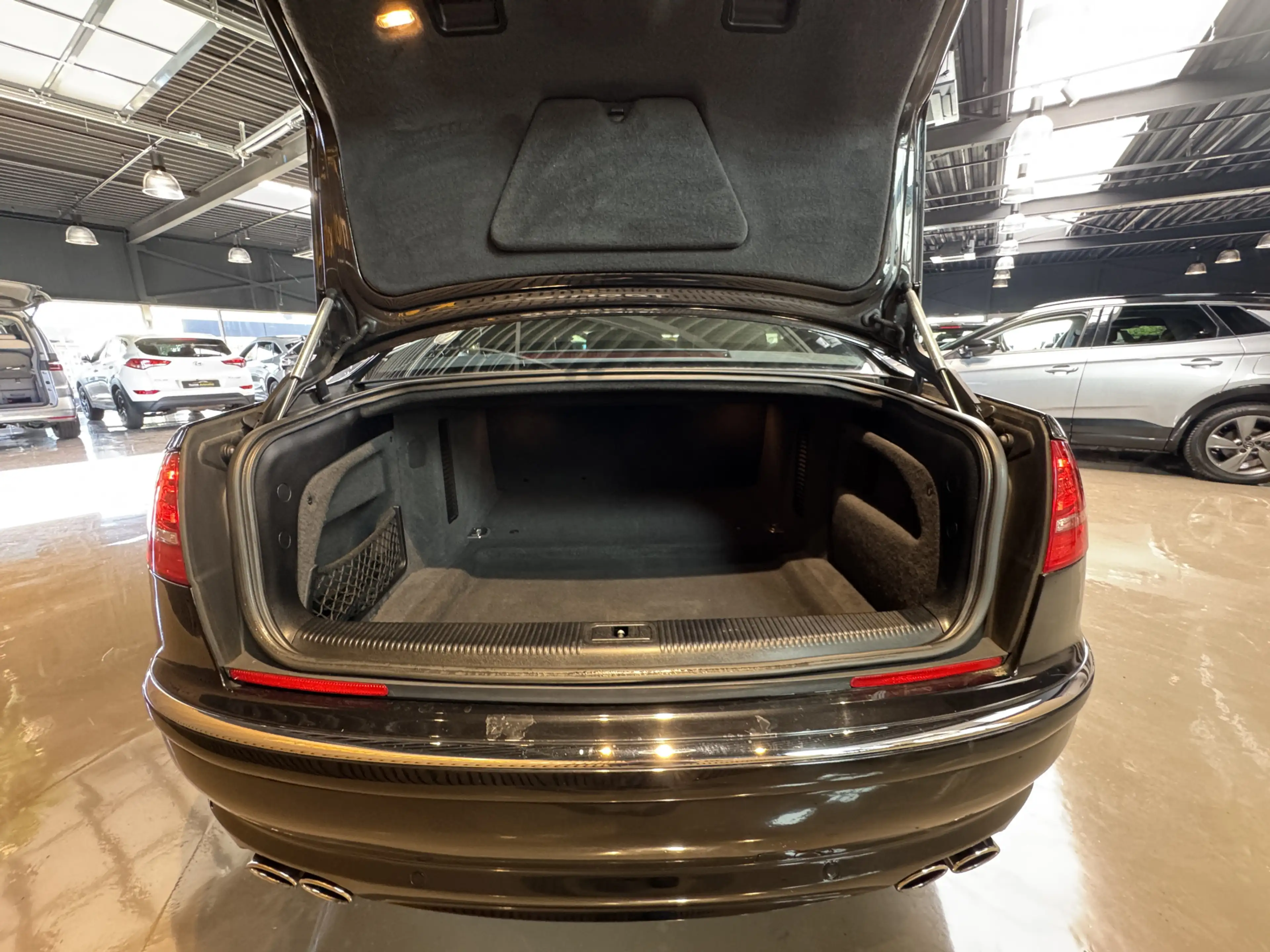 Audi S8 5.2 S8 V10 quattro Pro Line 491pk Pano Leder LMV S — photo 9