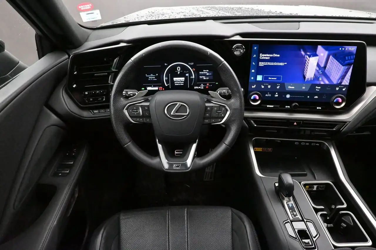 Lexus TX fotografie Lexus TX