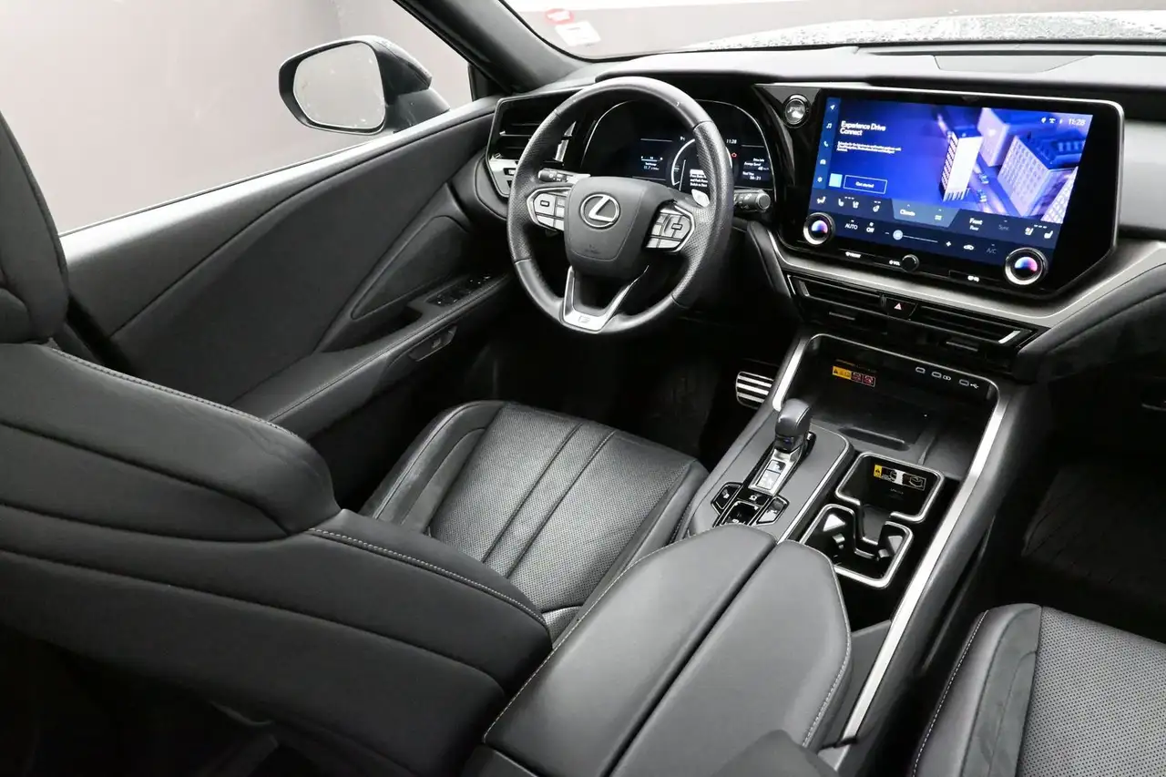 Lexus TX fotografie Lexus TX