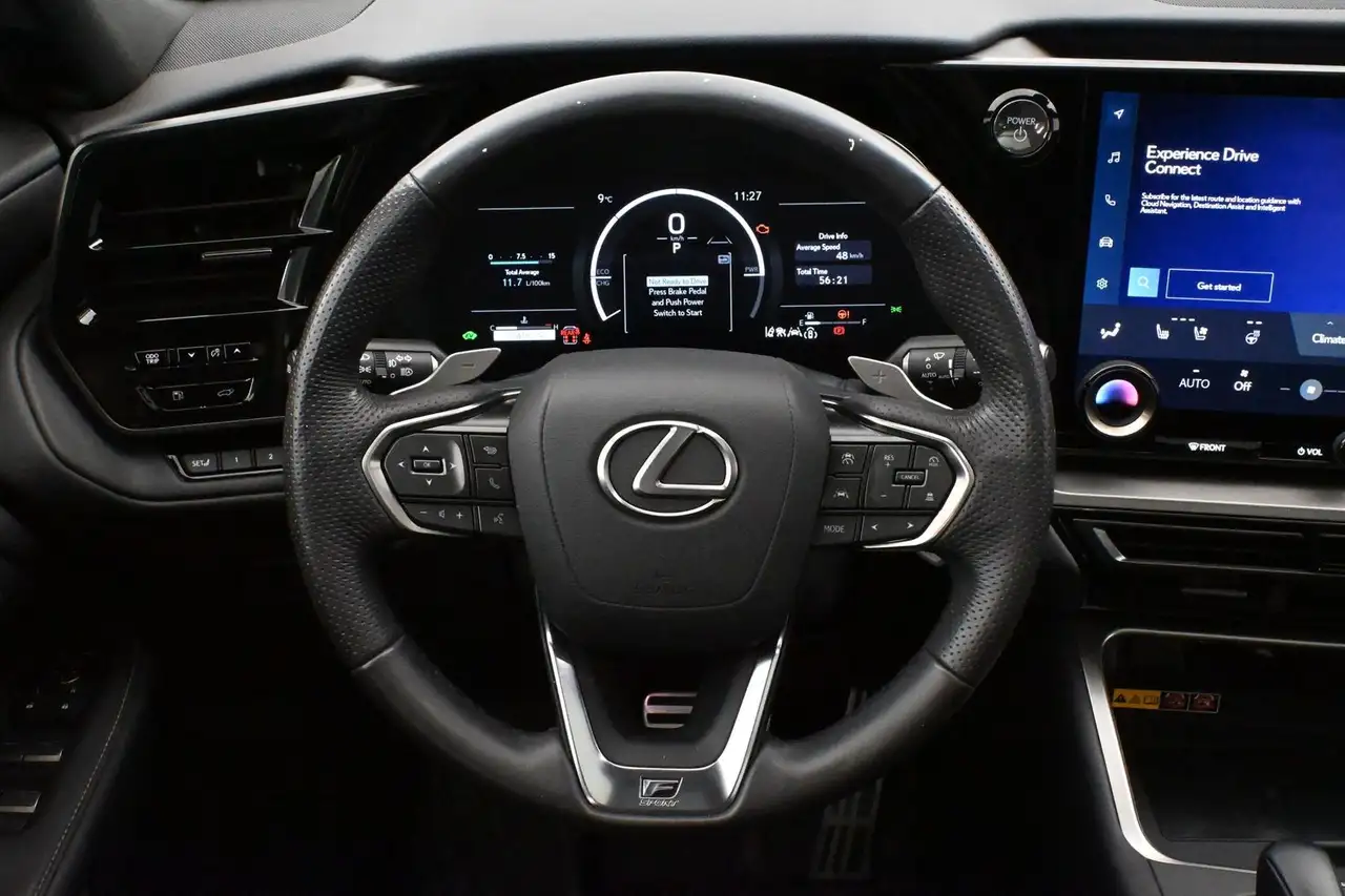 Lexus TX fotografie Lexus TX