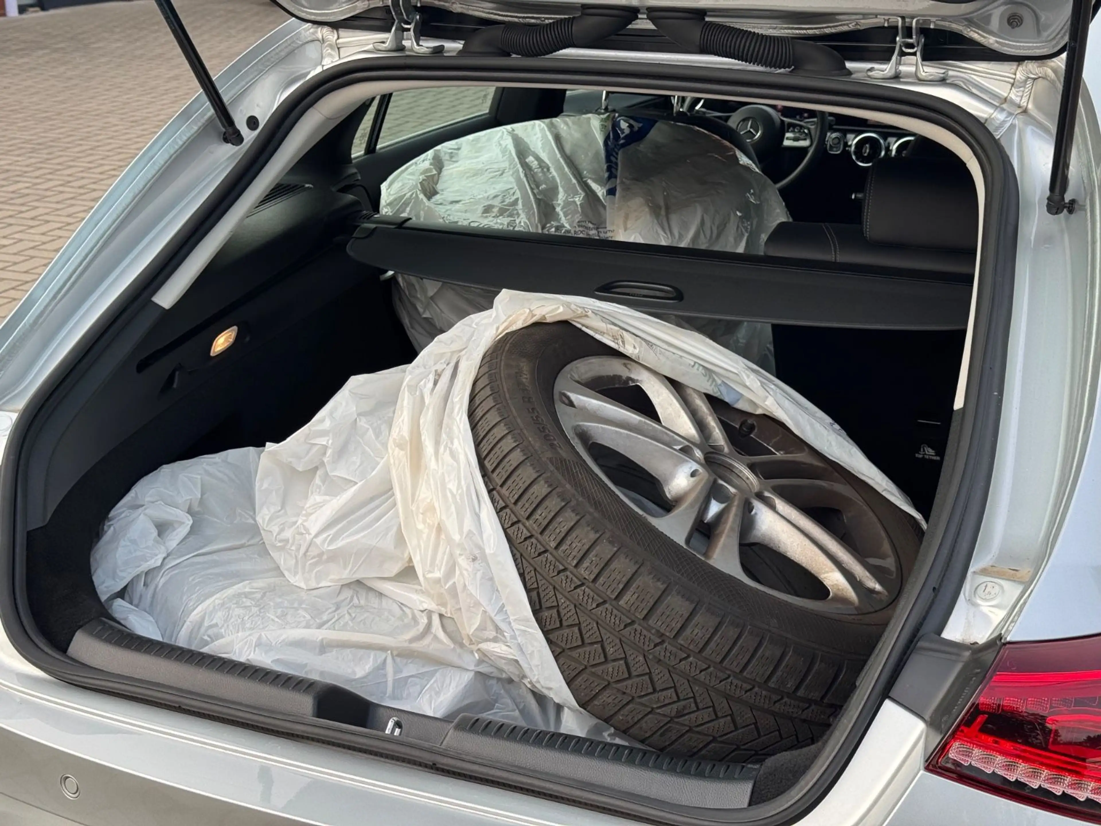 Mercedes-Benz CLA 200 *AUTOMATIK*NAVI*LED* — photo 14