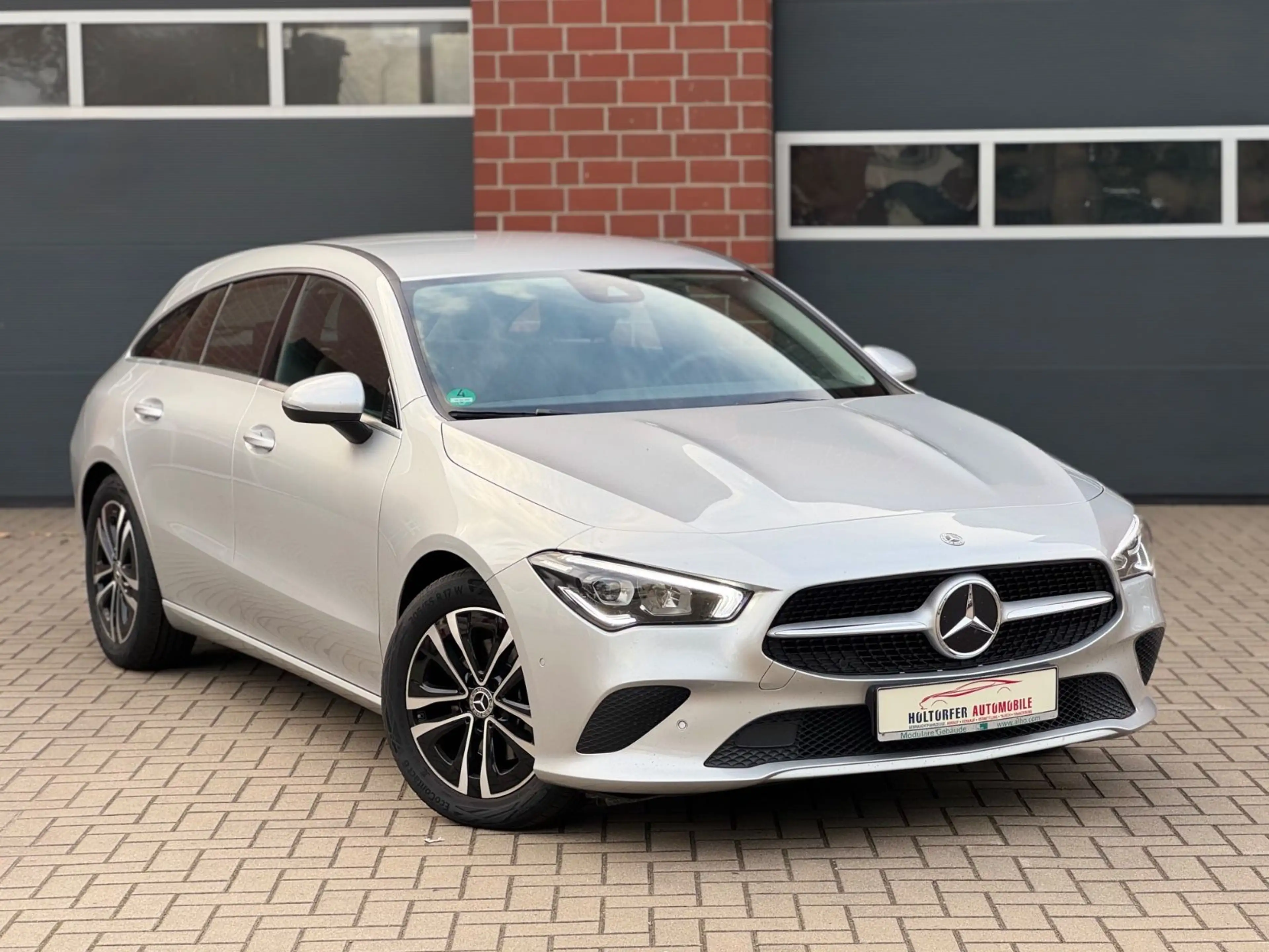 Mercedes-Benz CLA 200 *AUTOMATIK*NAVI*LED* — photo 2