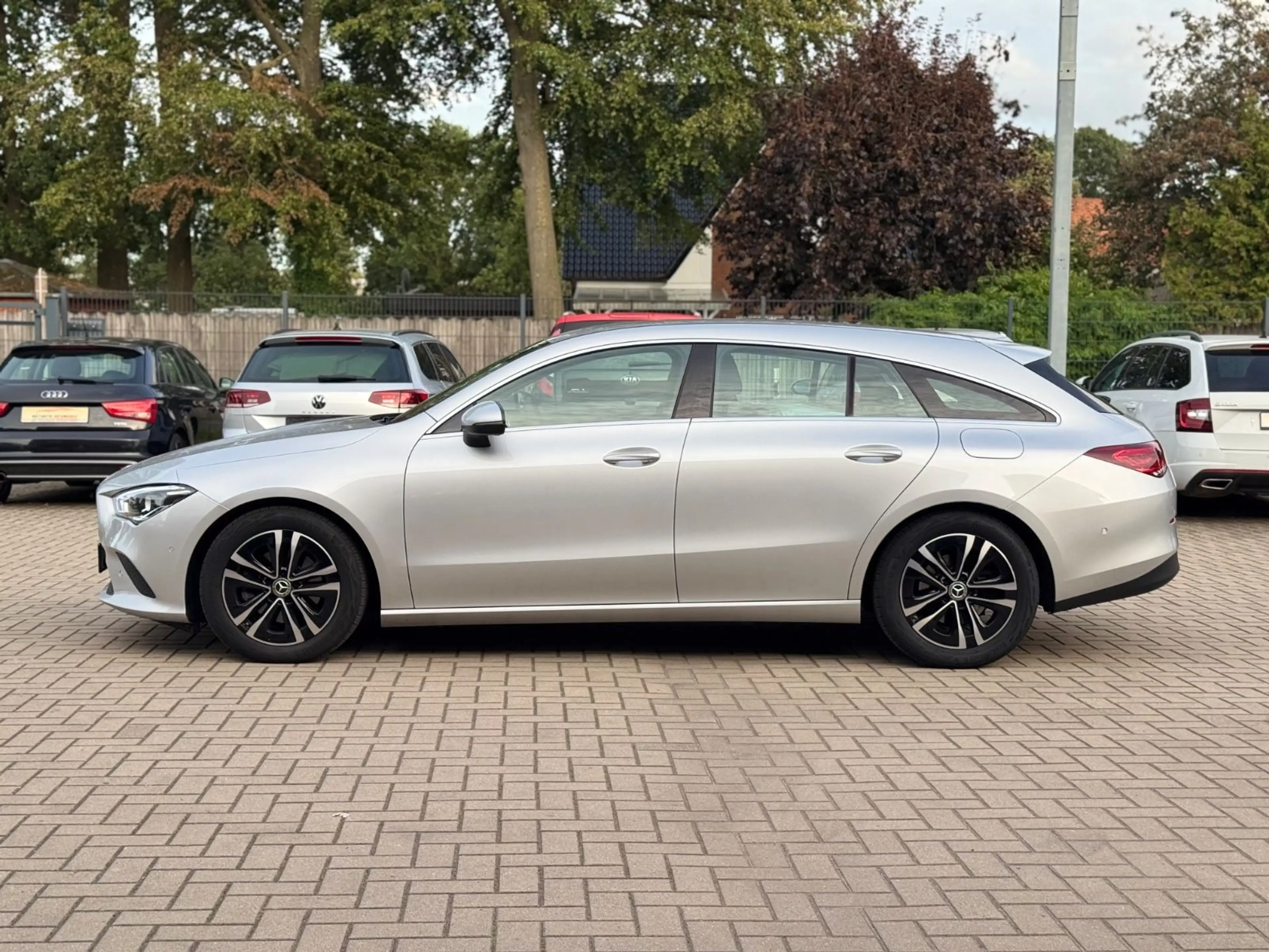 Mercedes-Benz CLA 200 *AUTOMATIK*NAVI*LED* — photo 10