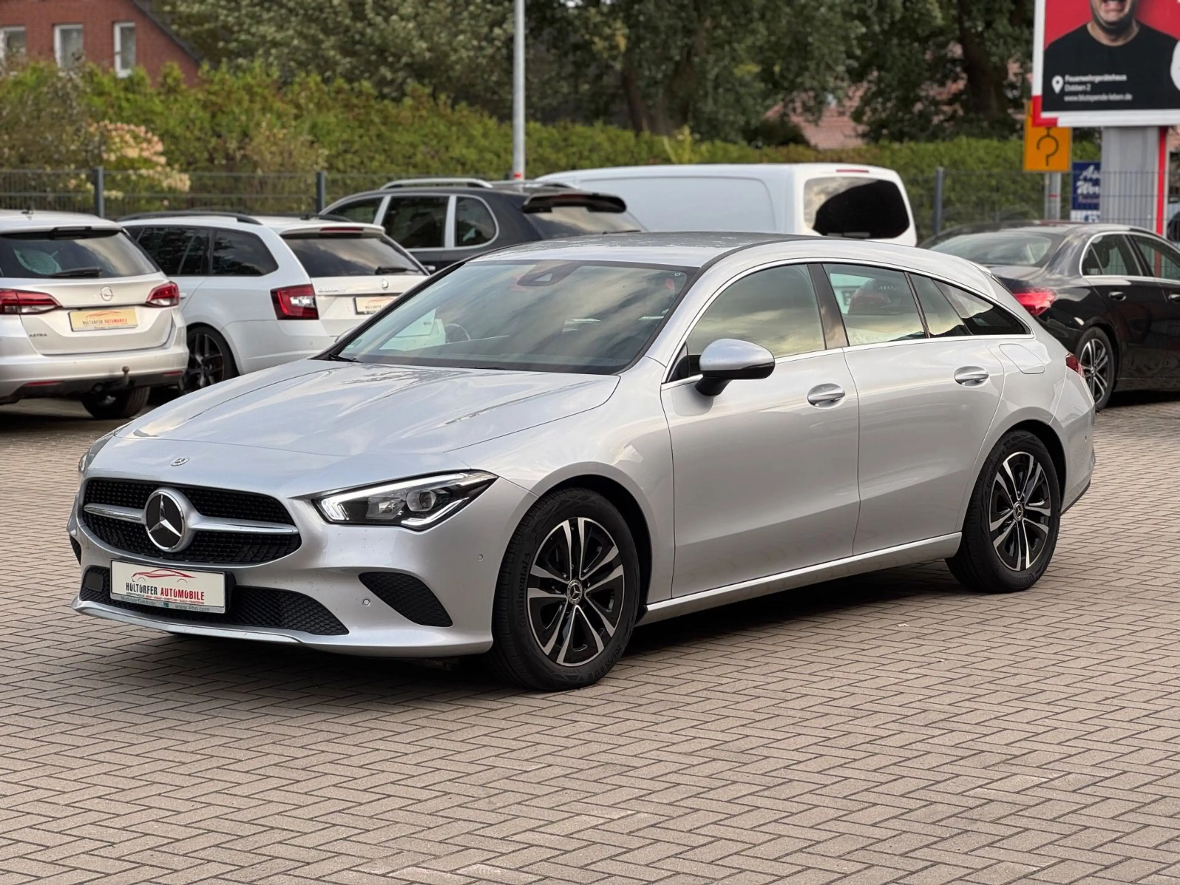 Mercedes-Benz CLA 200 *AUTOMATIK*NAVI*LED* — photo 4