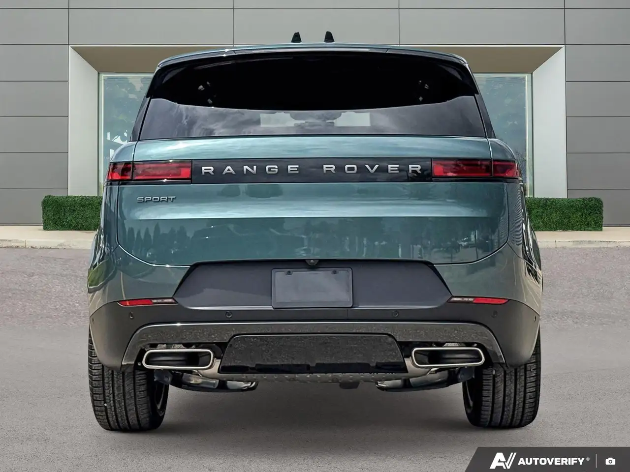 Land Rover Range Rover Sport снимка Land Rover Range Rover Sport