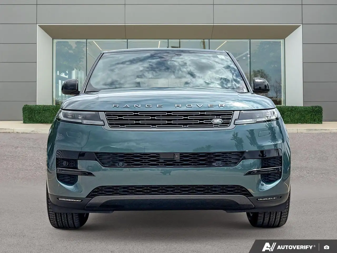 Land Rover Range Rover Sport снимка Land Rover Range Rover Sport