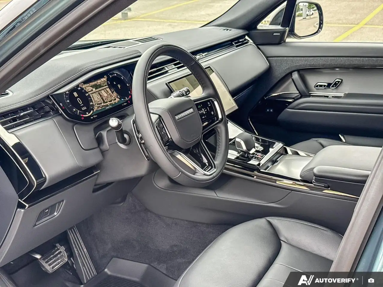 Land Rover Range Rover Sport снимка Land Rover Range Rover Sport